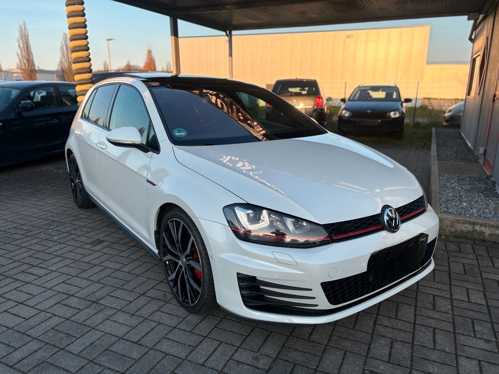 Volkswagen Golf VII Lim. GTI Performance BMT foto 2