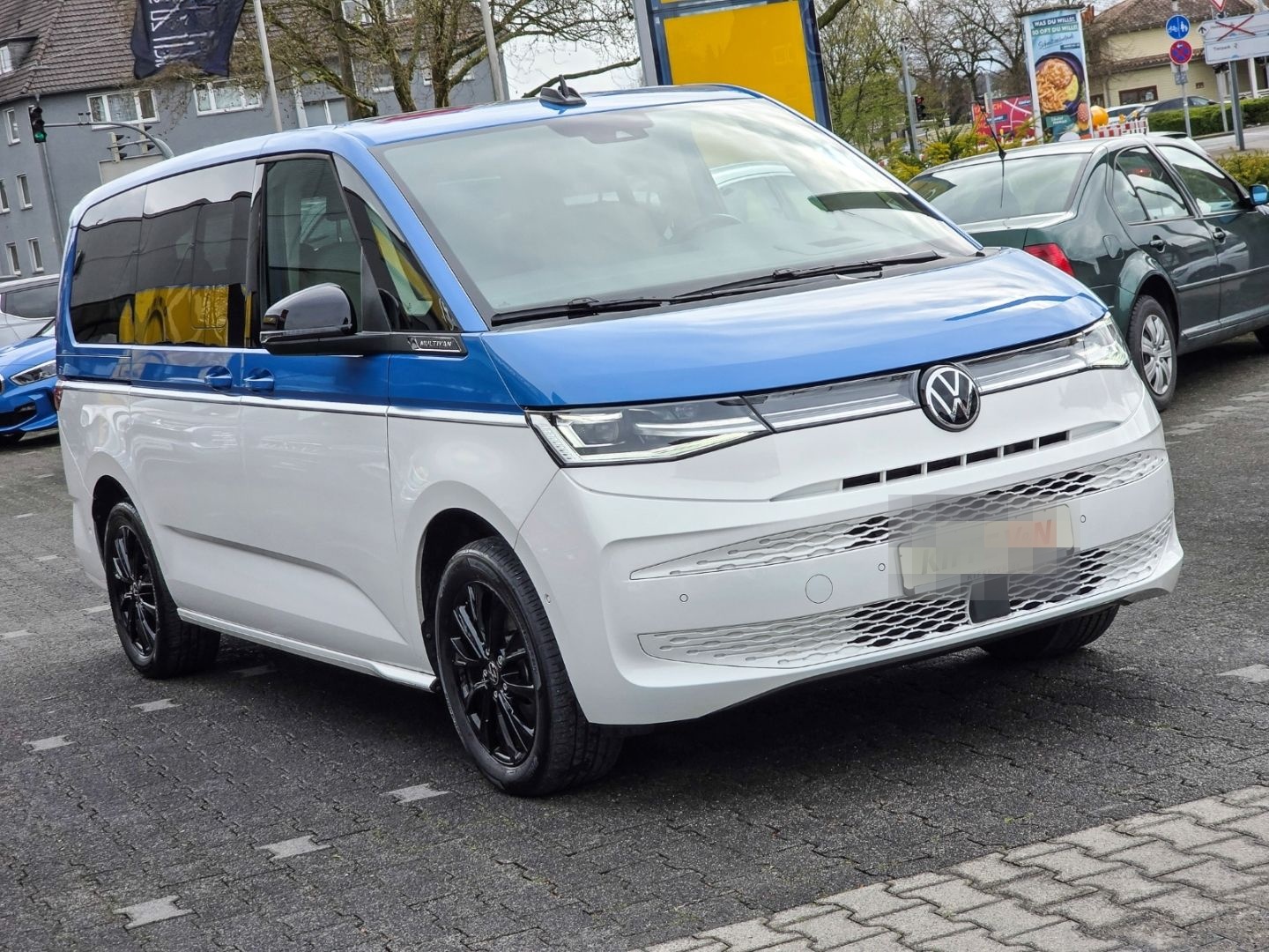 Volkswagen T7 Multivan Style lang LÜ Pano StdHz IQ HUD H&K  foto 2
