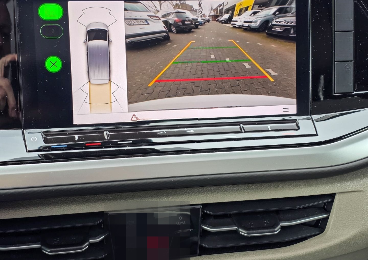 Volkswagen T7 Multivan Style lang LÜ Pano StdHz IQ HUD H&K  foto 17
