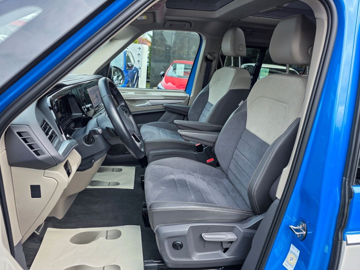 Volkswagen T7 Multivan Style lang LÜ Pano StdHz IQ HUD H&K  foto 8