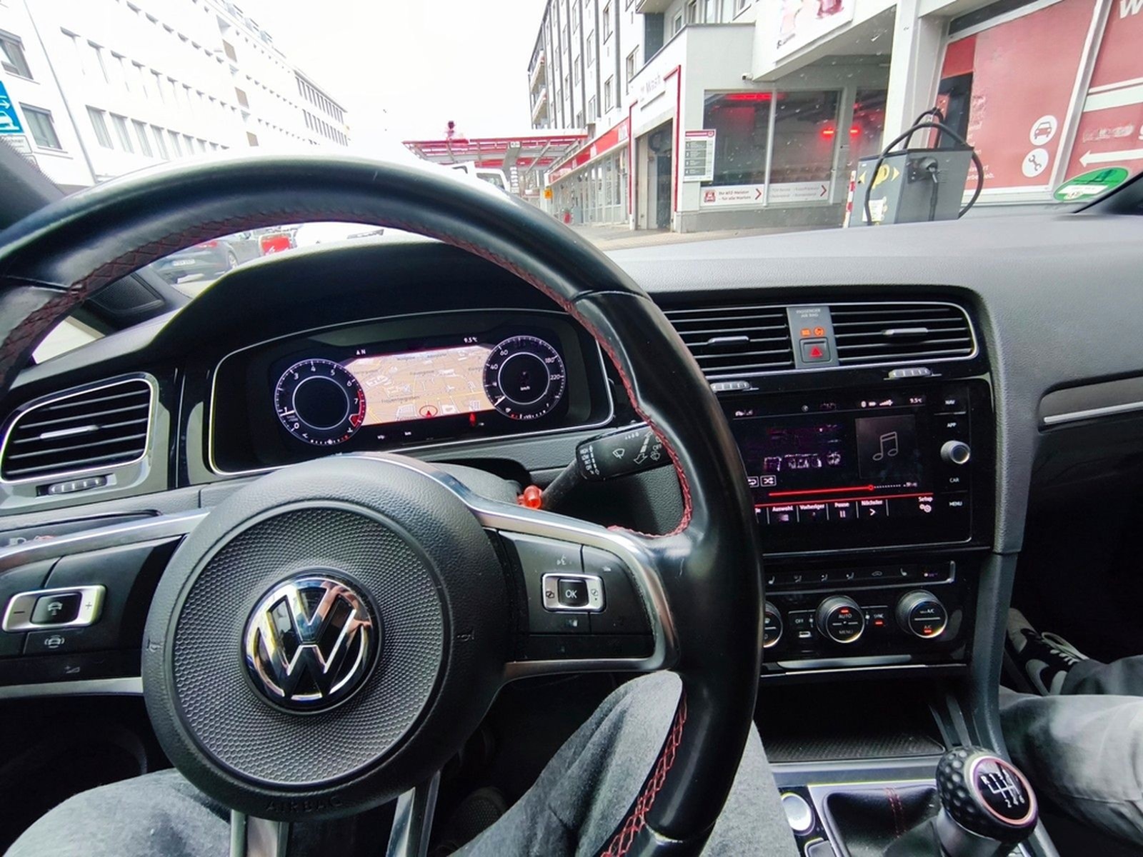 Volkswagen VW Golf 7 GTI Performance 245 PS Top Zustand foto 12