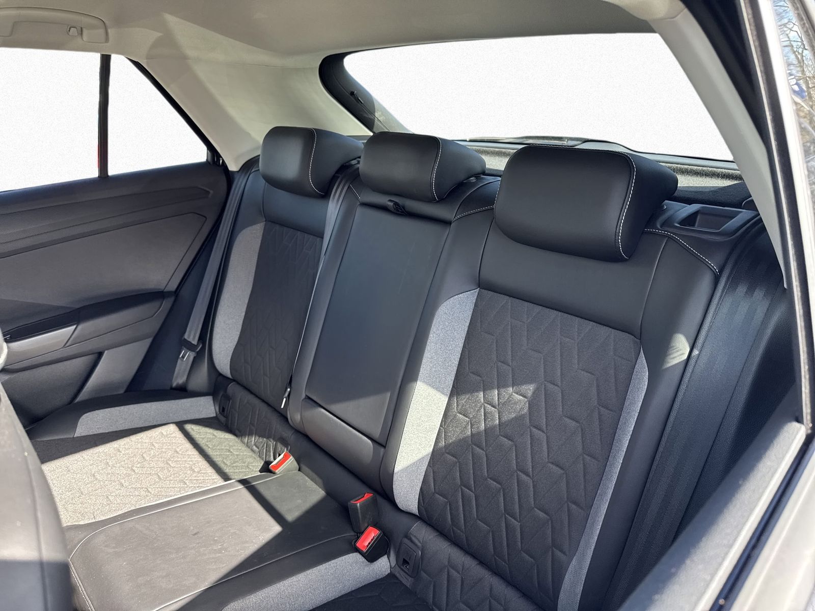 Volkswagen T-Roc GOAL 1.0l TSI 6-Gang NAVI foto 12
