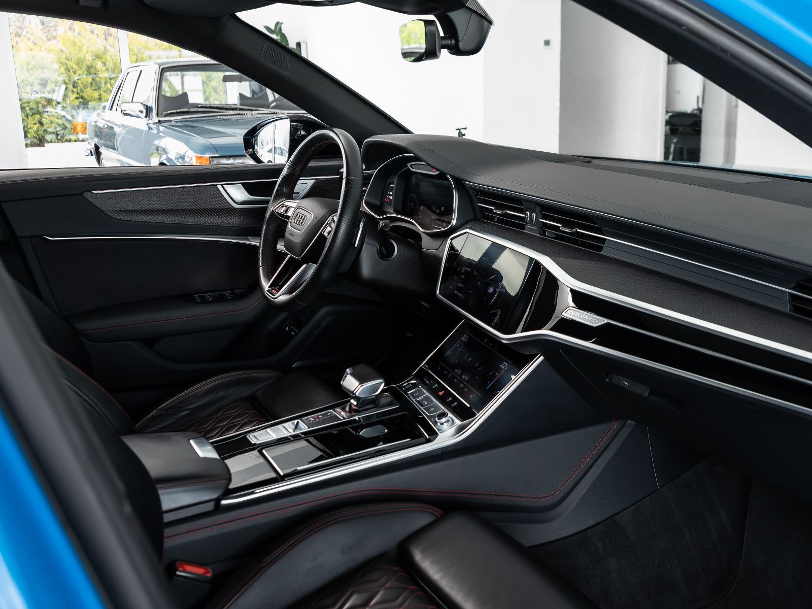 Audi A6 Avant 55 TFSIe quattro S-Line/S-Sitze/Pano/21 foto 13