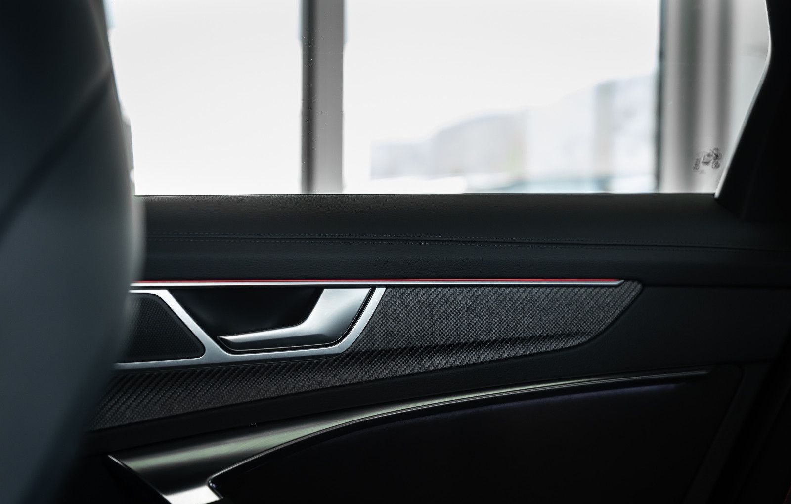 Audi A6 Avant 55 TFSIe quattro S-Line/S-Sitze/Pano/21 foto 25