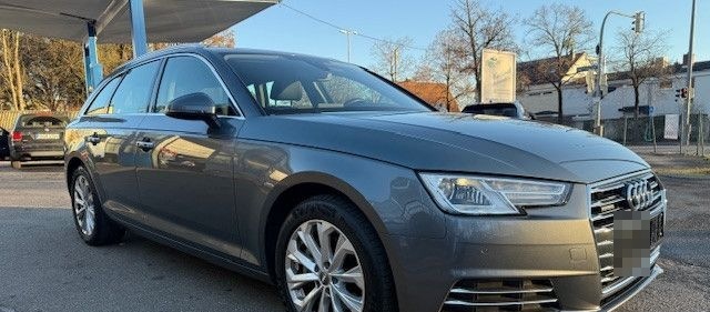 Audi A4 Avant 3,0 TDI quattro design Alcantara foto 2