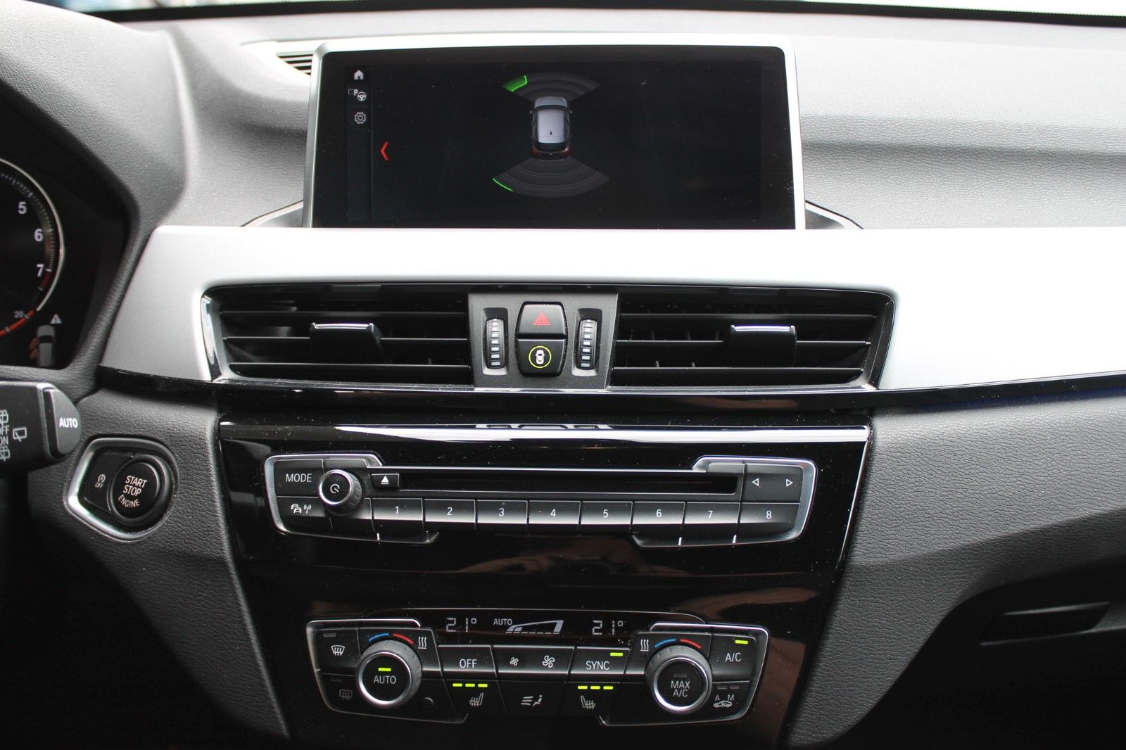 BMW X1 sDrive 18i Aut. NAVI, LED, PDC, DA, AHK, 18" foto 14