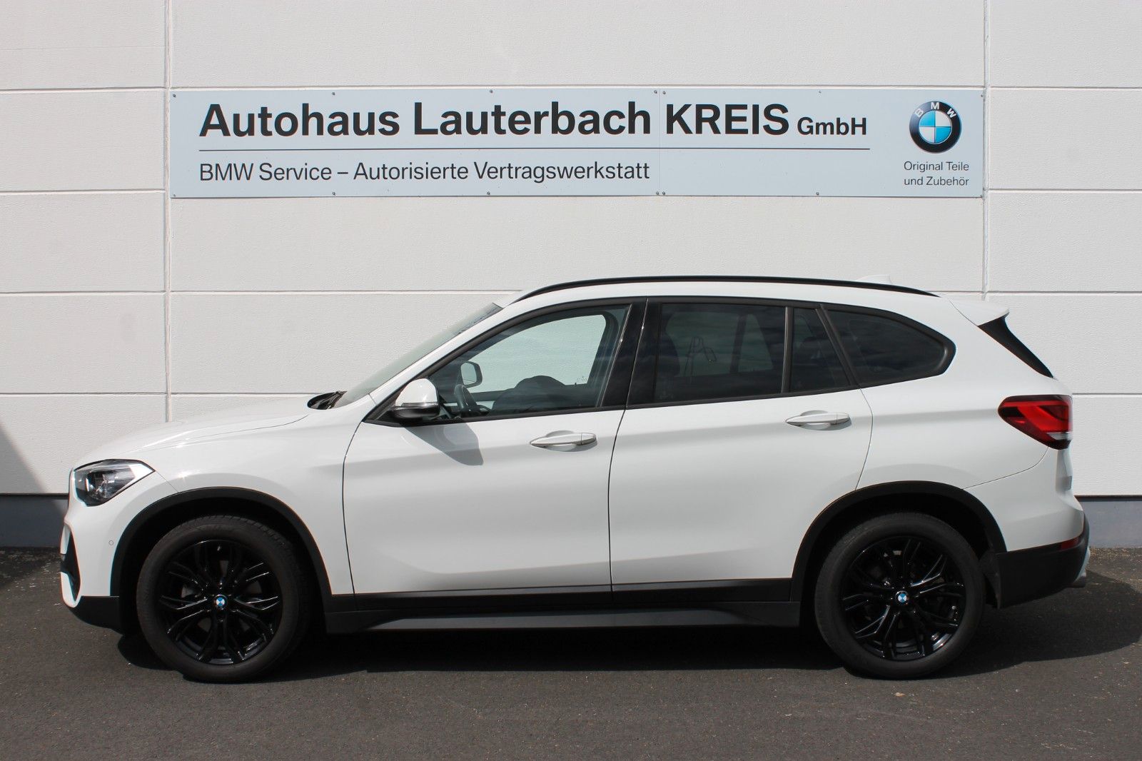 BMW X1 sDrive 18i Aut. NAVI, LED, PDC, DA, AHK, 18" foto 4