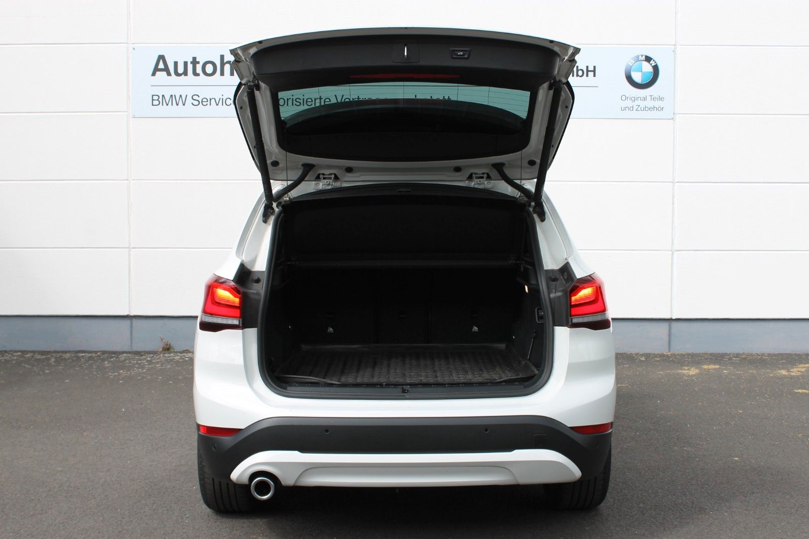 BMW X1 sDrive 18i Aut. NAVI, LED, PDC, DA, AHK, 18" foto 6