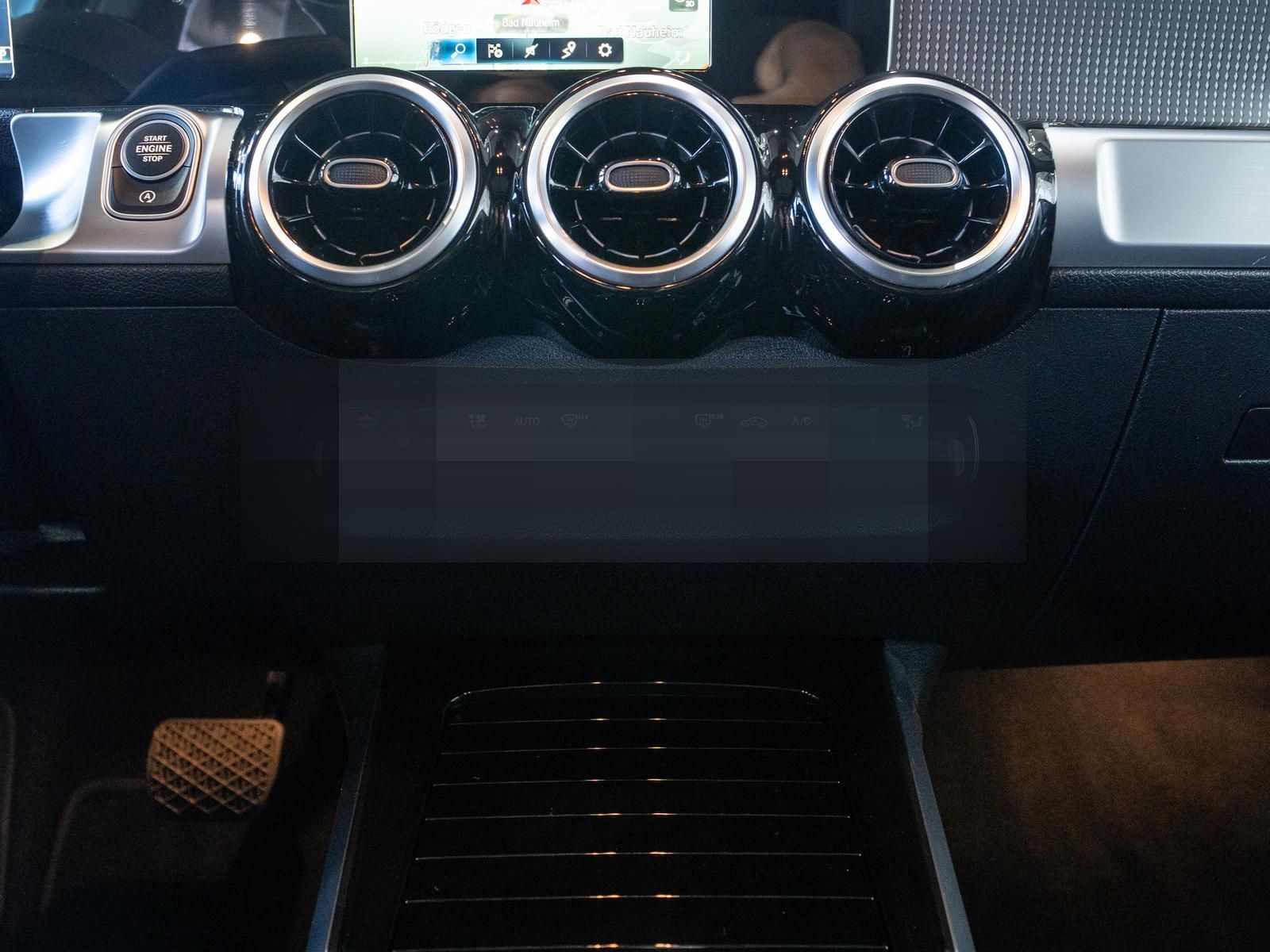 Mercedes-Benz GLB 200 d 4Matic 8G-DCT *DISTR.+*1.HD*PANO*RFK* foto 19