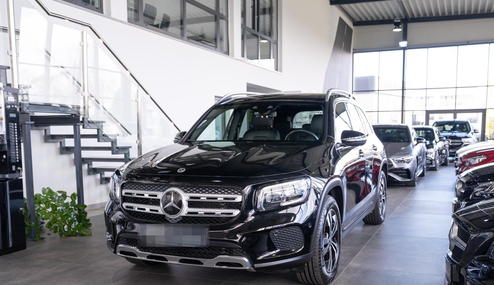 Mercedes-Benz GLB 200 d 4Matic 8G-DCT *DISTR.+*1.HD*PANO*RFK* foto 3