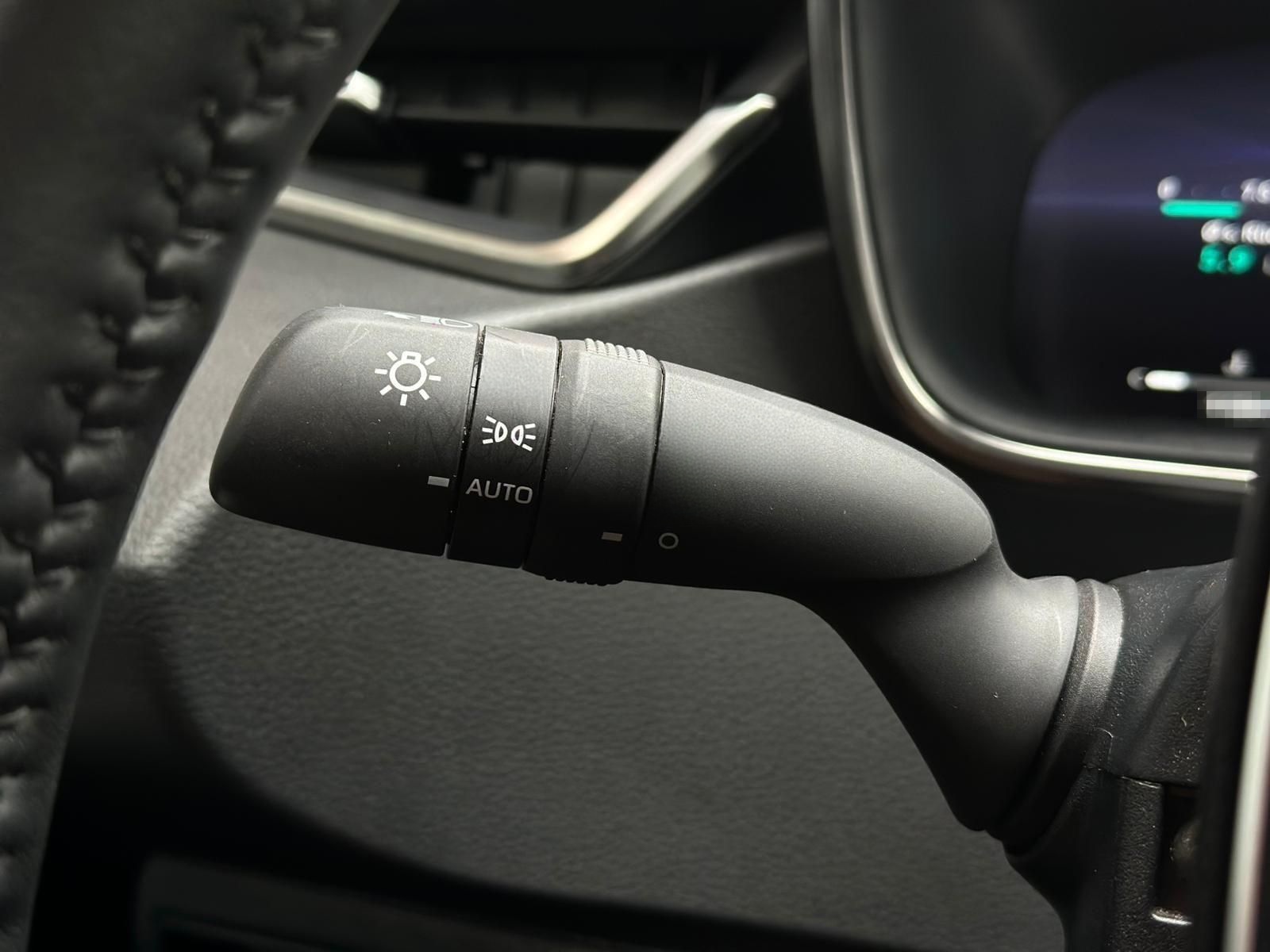 Toyota Corolla 2.0 HYBRID LOUNGE JBL#HUD#PANO##KEYLESS foto 20