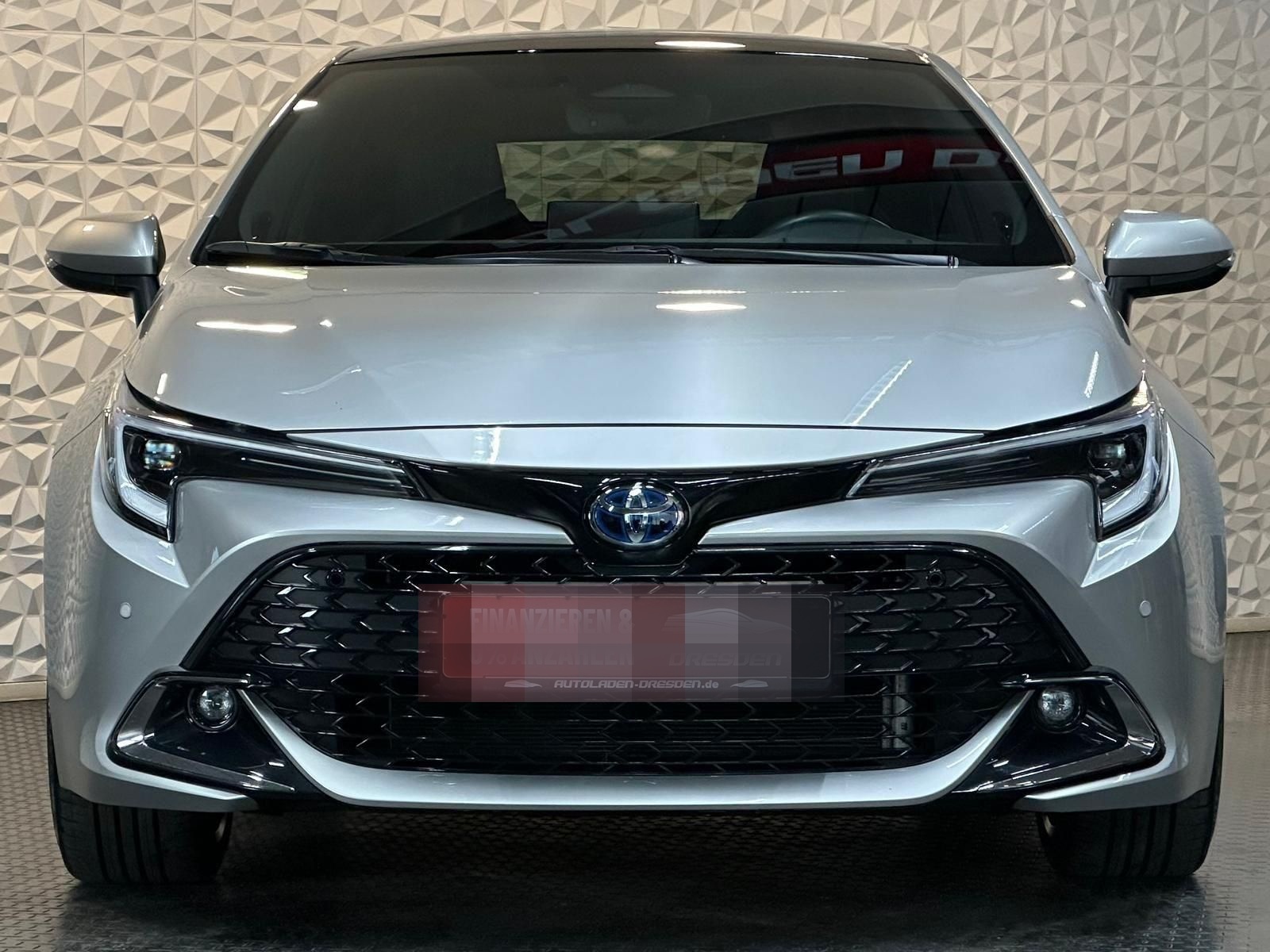 Toyota Corolla 2.0 HYBRID LOUNGE JBL#HUD#PANO##KEYLESS foto 3
