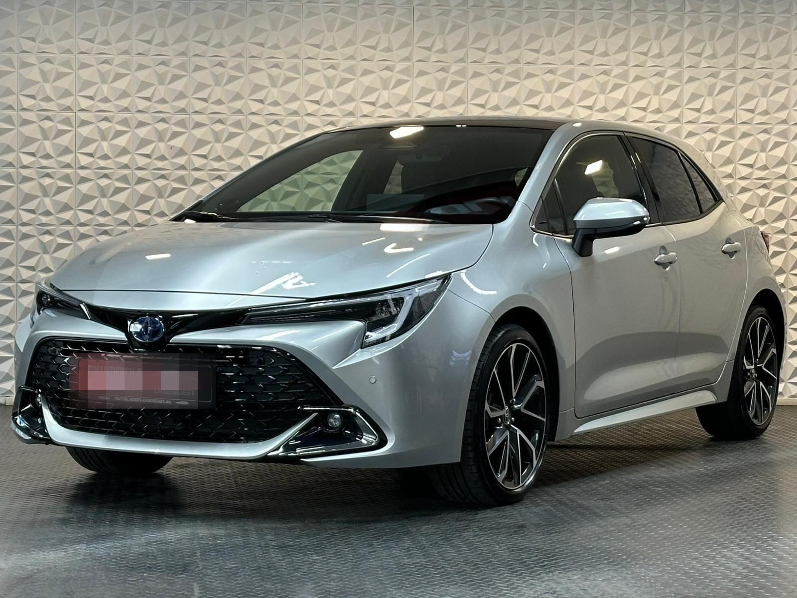 Toyota Corolla 2.0 HYBRID LOUNGE JBL#HUD#PANO##KEYLESS foto 4