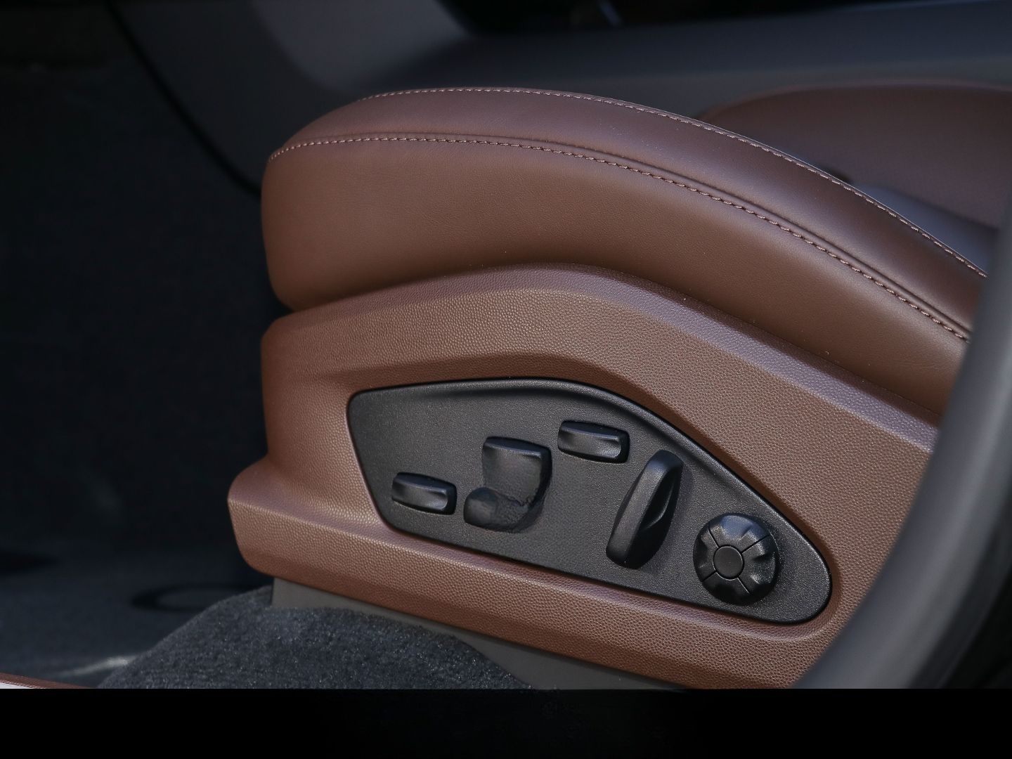 Porsche Macan 4 Burmester Clubleder Luftfederung 22-Zoll foto 23