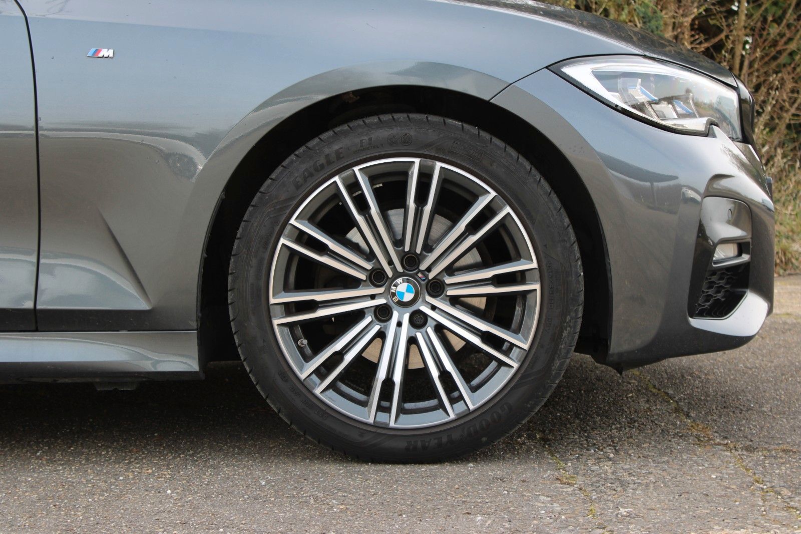 BMW 320 d Touring M Sport *Laser*HUD*Leder*DC*3Z* foto 10