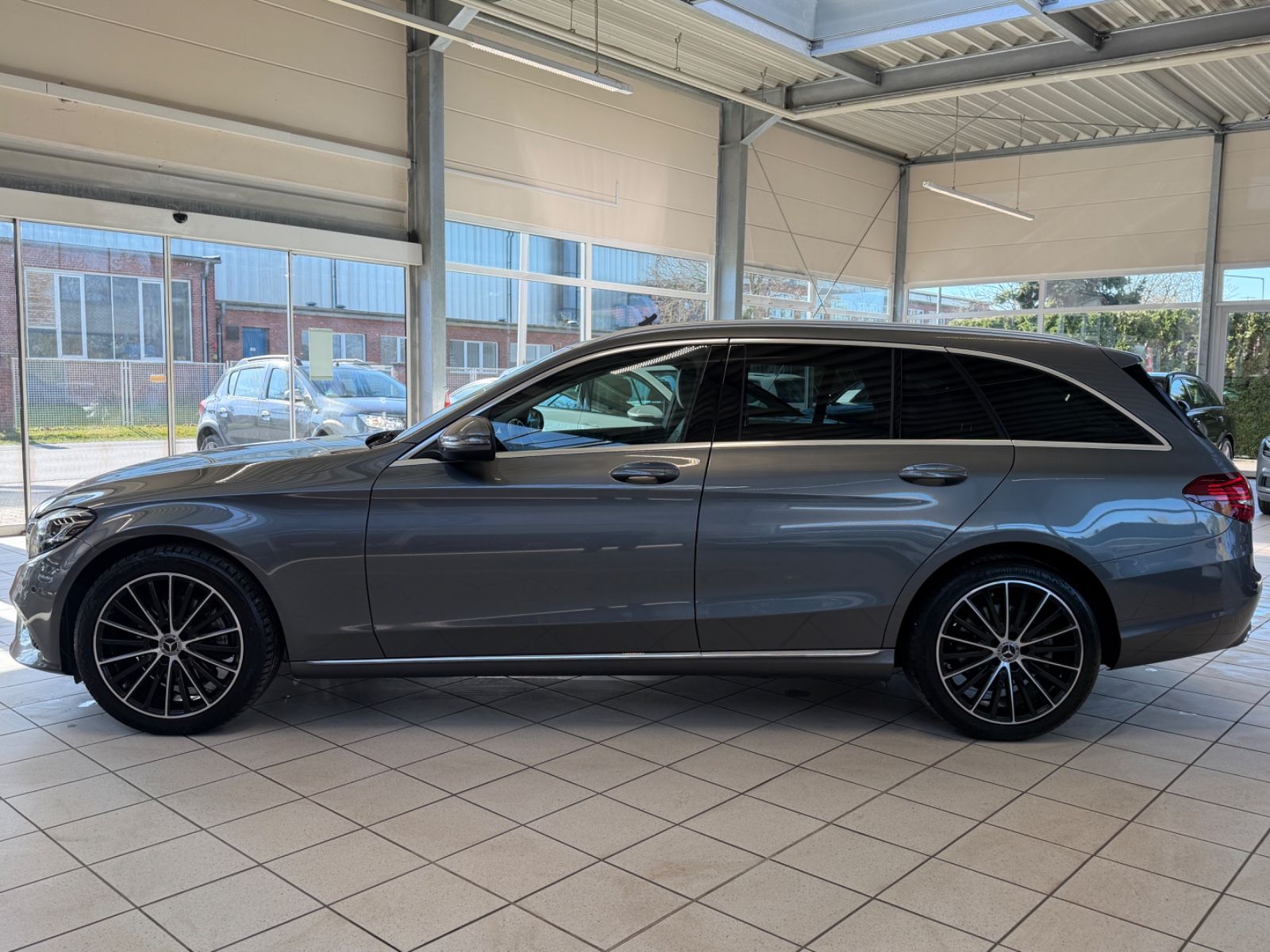 Mercedes-Benz C 200 T d Avantgarde /Pano/R-Cam/Widescreen foto 2