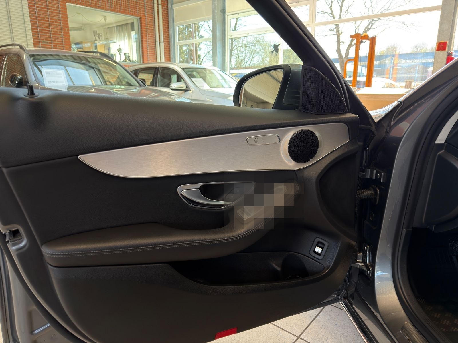 Mercedes-Benz C 200 T d Avantgarde /Pano/R-Cam/Widescreen foto 17