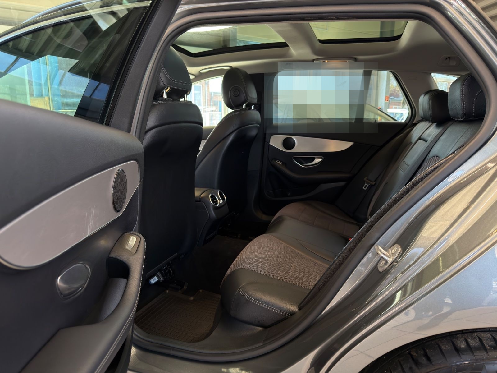 Mercedes-Benz C 200 T d Avantgarde /Pano/R-Cam/Widescreen foto 21