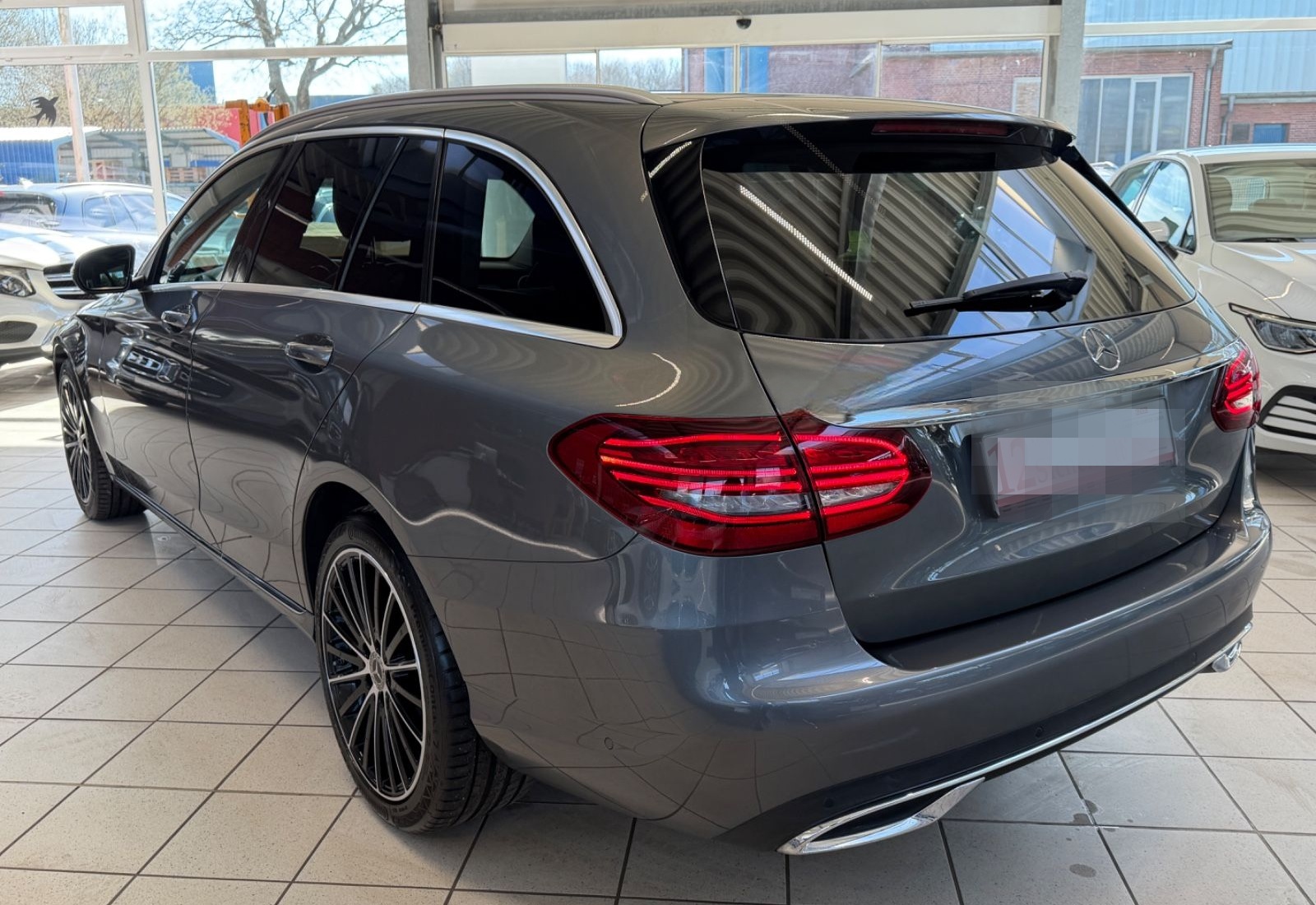 Mercedes-Benz C 200 T d Avantgarde /Pano/R-Cam/Widescreen foto 4