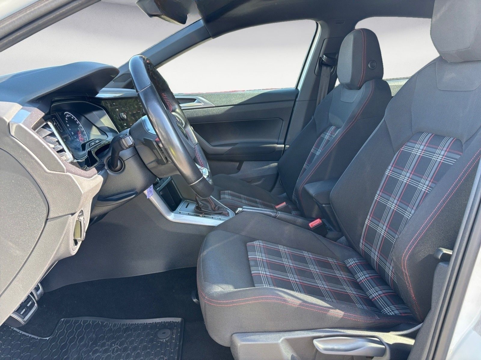 Volkswagen Polo GTI 2.0 TSI DSG foto 7