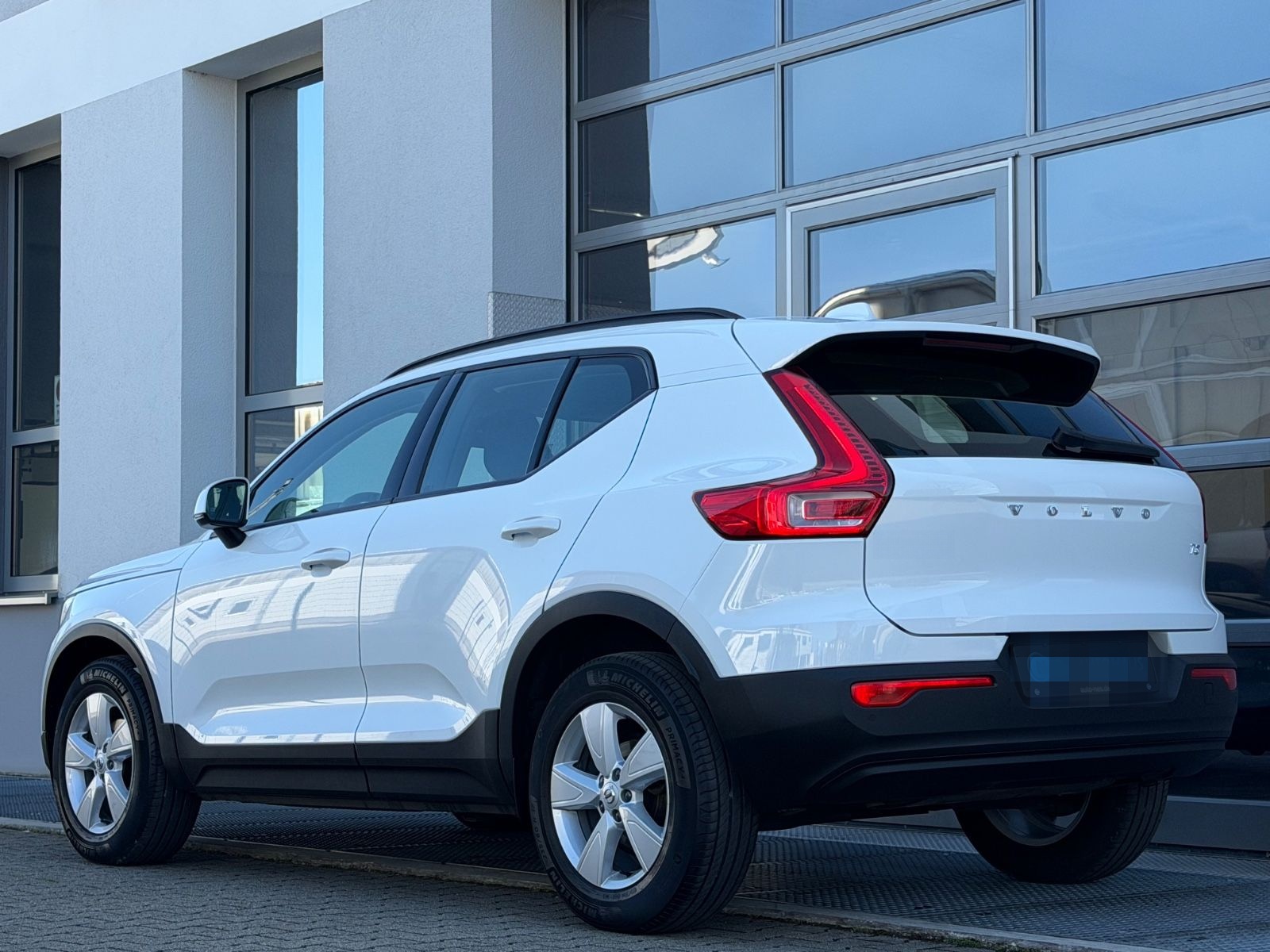 Volvo XC40 T3 1.5 MOMENTUM CORE*ACC*KAMERA*WEBASTO*KEY foto 6