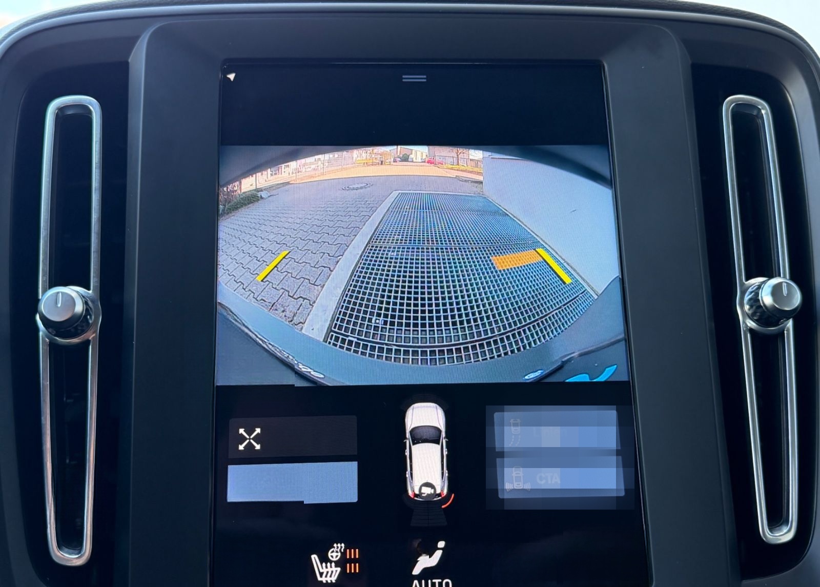 Volvo XC40 T3 1.5 MOMENTUM CORE*ACC*KAMERA*WEBASTO*KEY foto 10