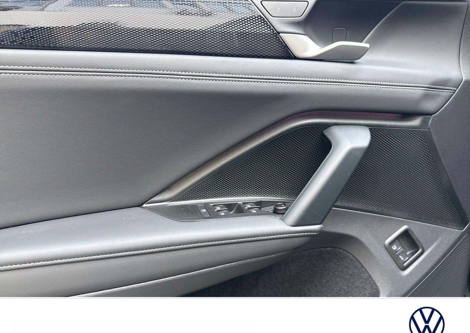 Volkswagen Tiguan 1.5 HYBRID LIFE AHK CAM LM18 CARPLAY foto 15