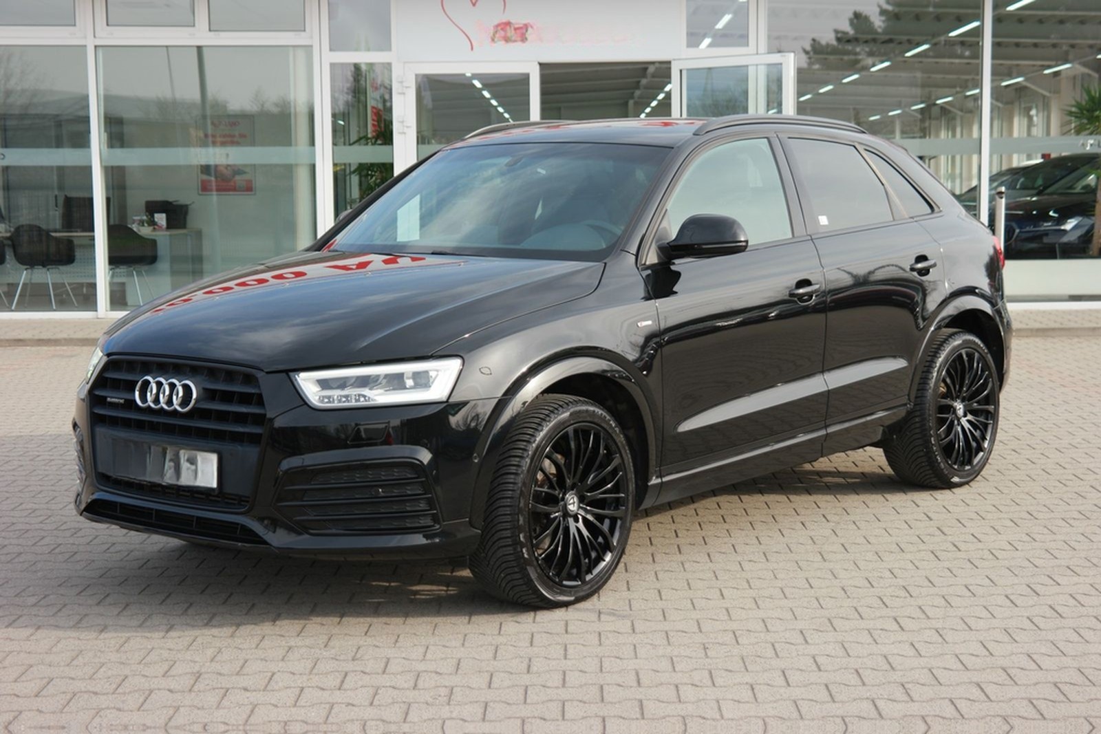 Audi Q3 2.0 TFSI quattro S-Line LED AHK Panorama DAB foto 2