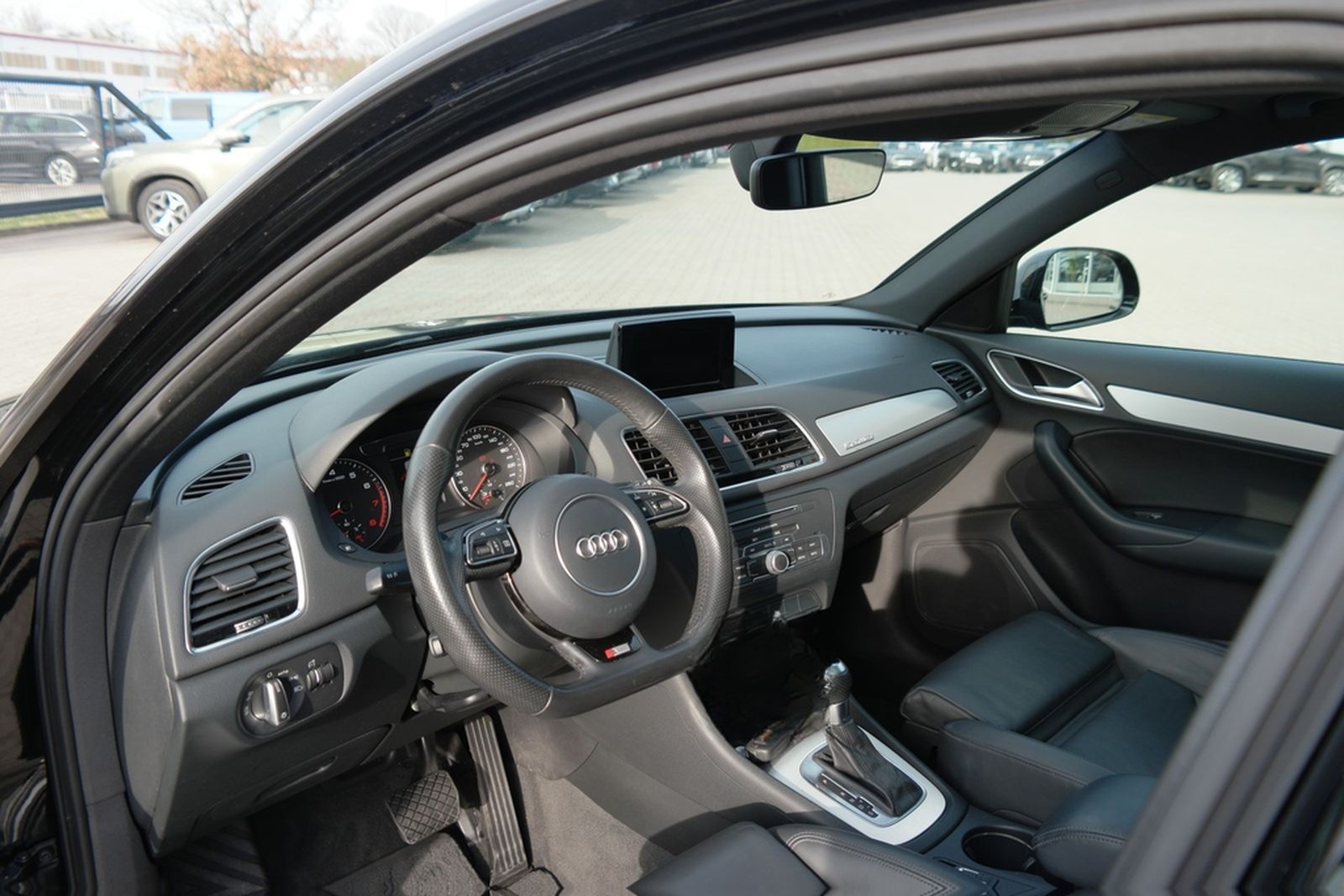 Audi Q3 2.0 TFSI quattro S-Line LED AHK Panorama DAB foto 12