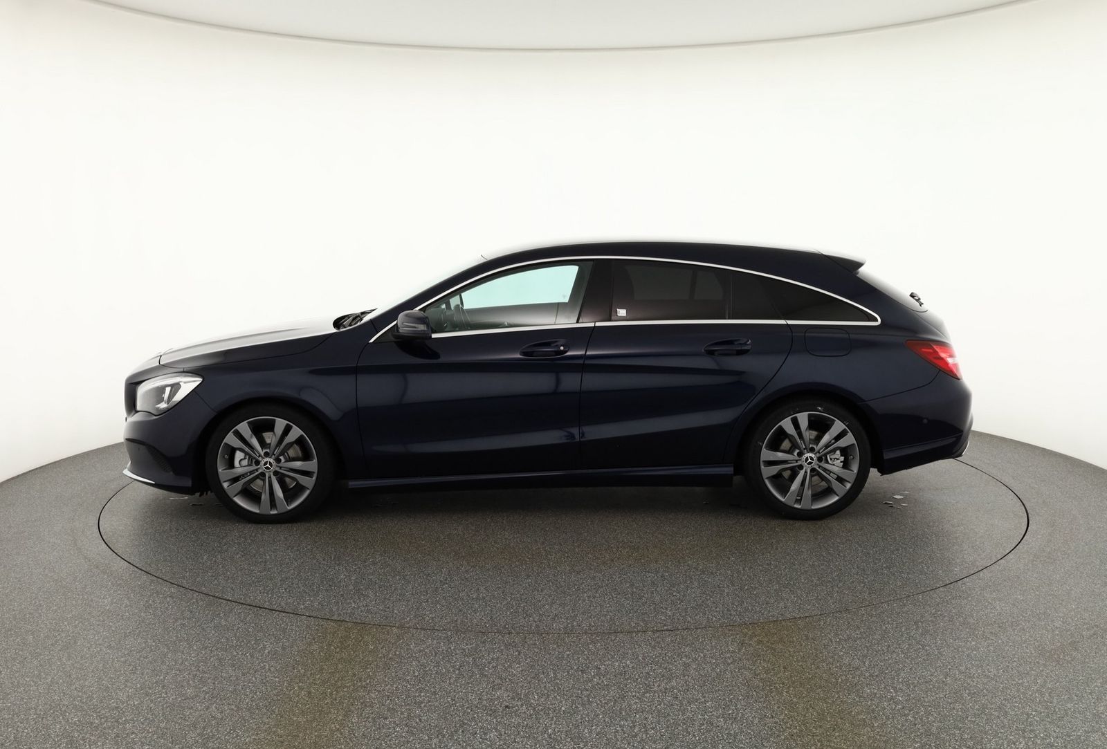 Mercedes-Benz CLA 250 SB 4Matic LED Kamera Navi Tempomat Leder foto 2