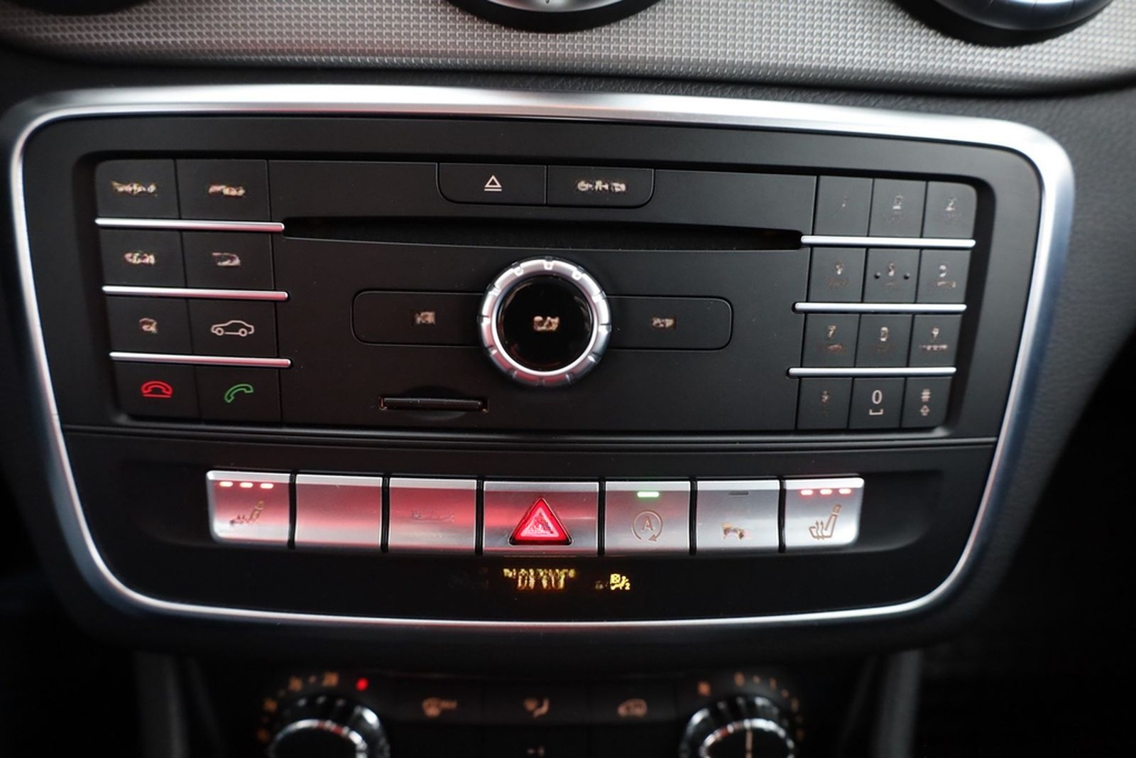 Mercedes-Benz CLA 250 SB 4Matic LED Kamera Navi Tempomat Leder foto 12