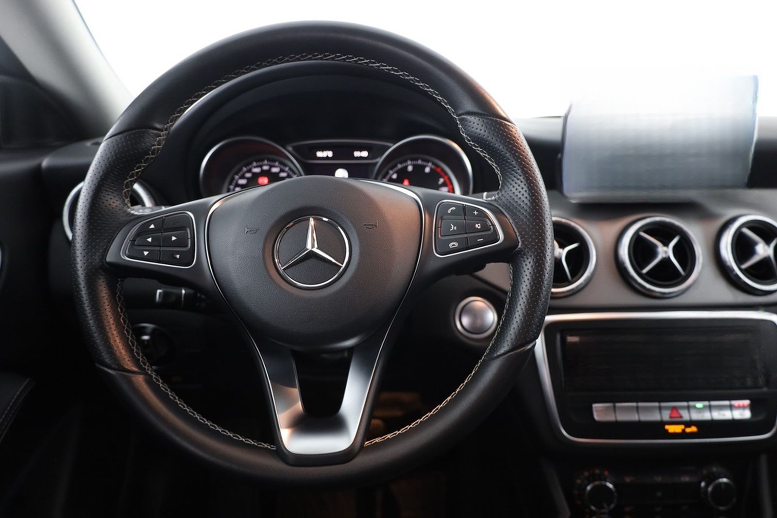 Mercedes-Benz CLA 250 SB 4Matic LED Kamera Navi Tempomat Leder foto 15