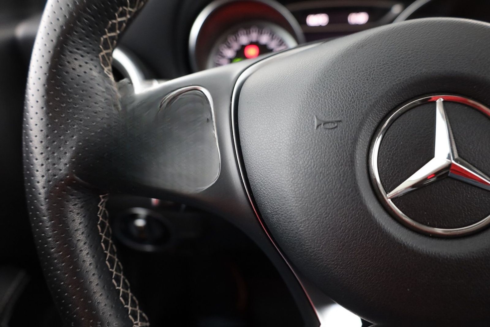 Mercedes-Benz CLA 250 SB 4Matic LED Kamera Navi Tempomat Leder foto 16