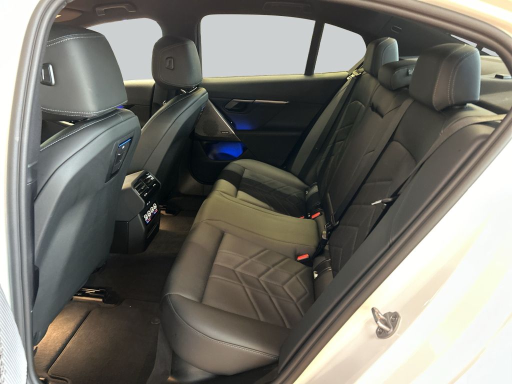 BMW 520d xDrive Aut. M-Paket LED Harman Kardon Stdhz foto 13
