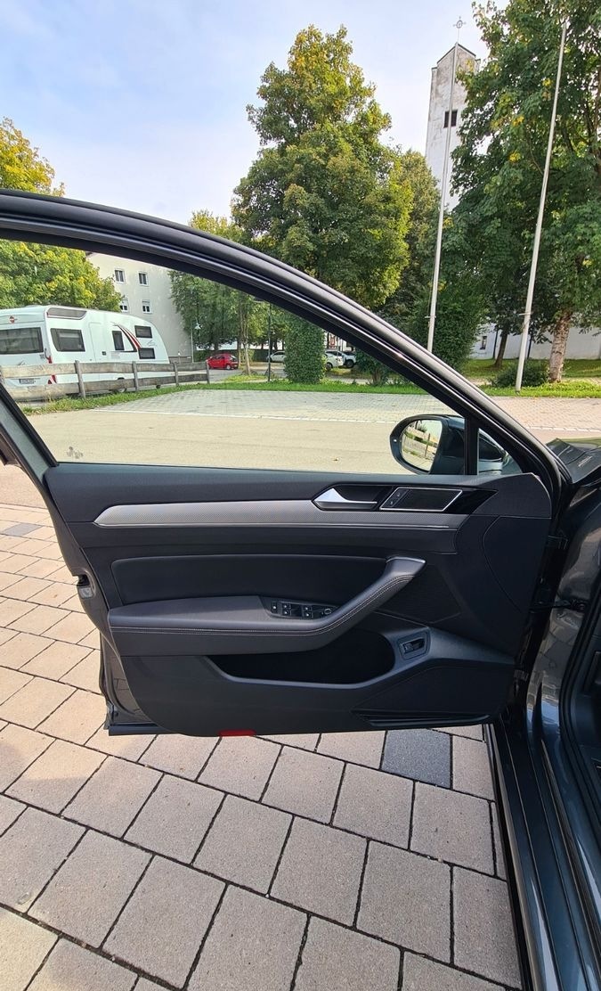 Volkswagen Passat 2.0 TDI SCR 140kW DSG Highline Varian... foto 9
