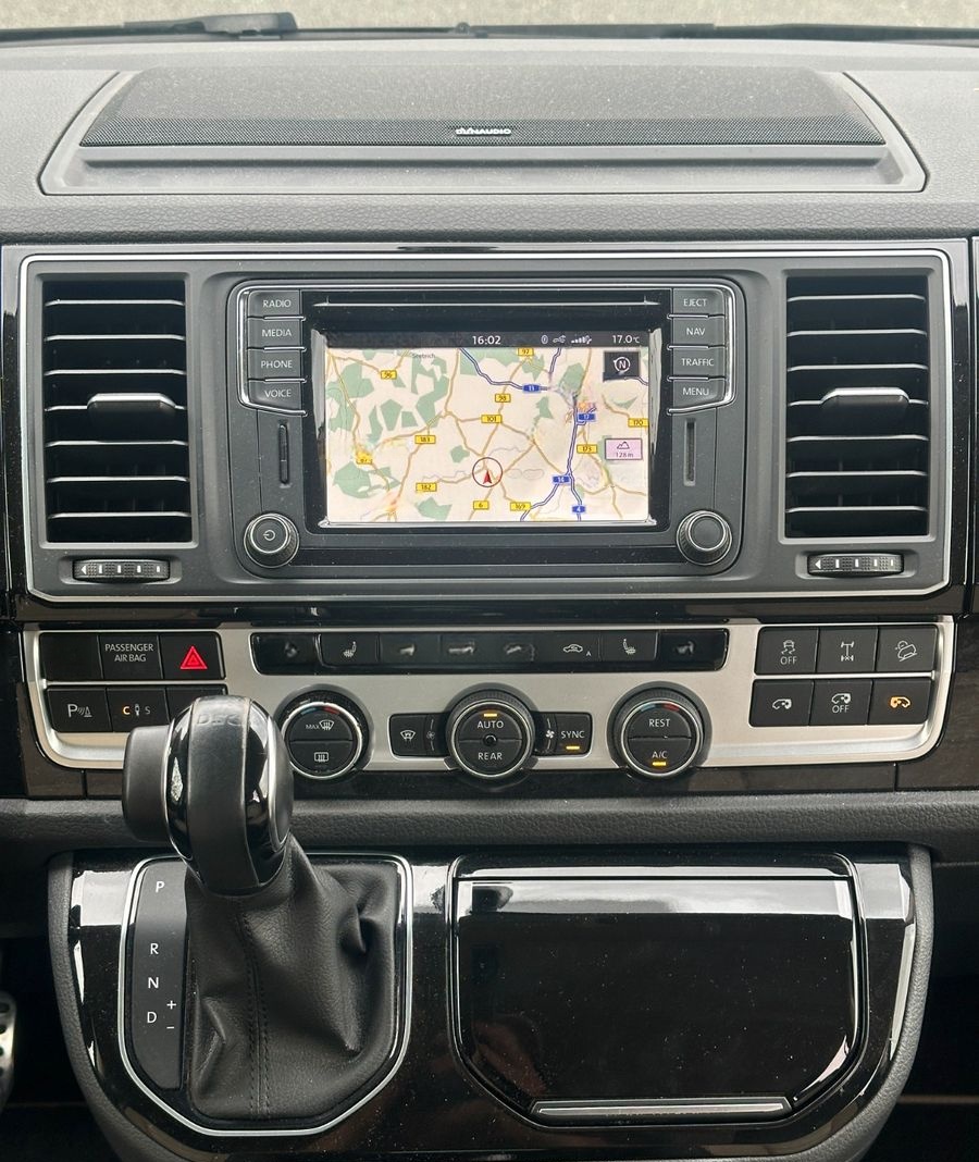 Volkswagen T6 Multivan Business! 4x4 Vollausstattung! foto 10
