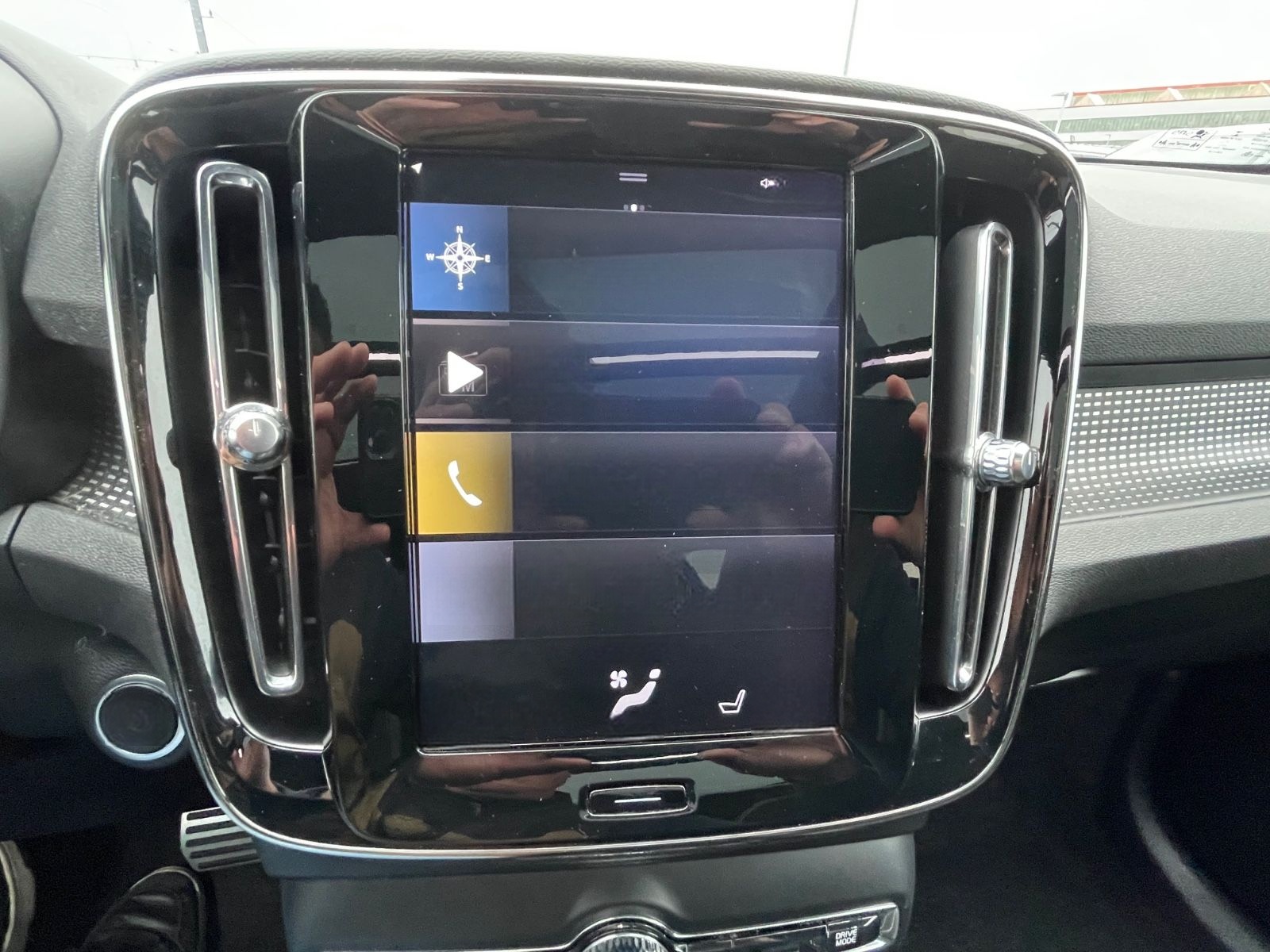 Volvo XC40 D4 AWD RDesign Aut. Pano FahrerAss 360Cam foto 14