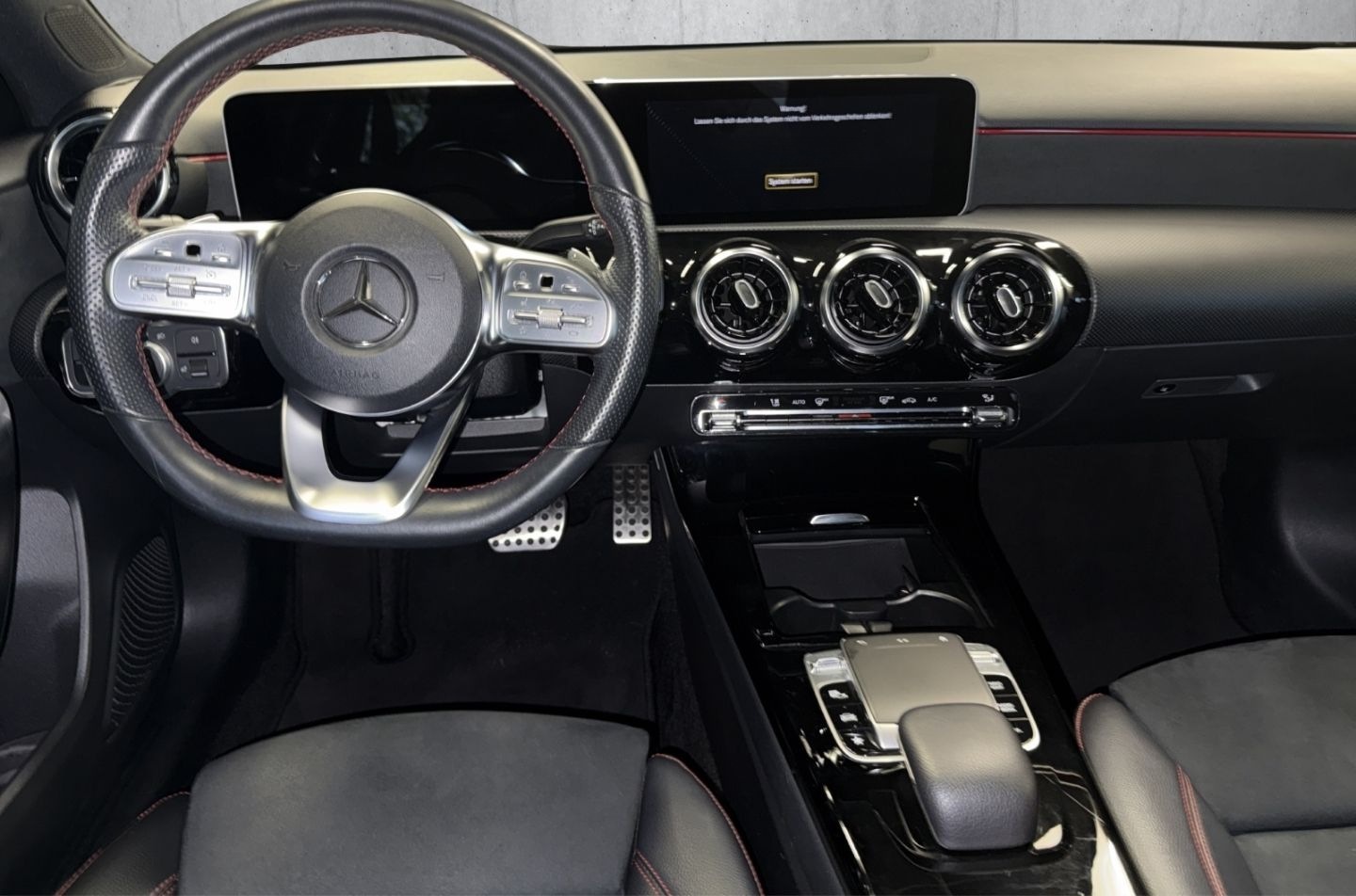 Mercedes-Benz A 200 Sportpaket Navi Digitales Cockpit LED Klim foto 13