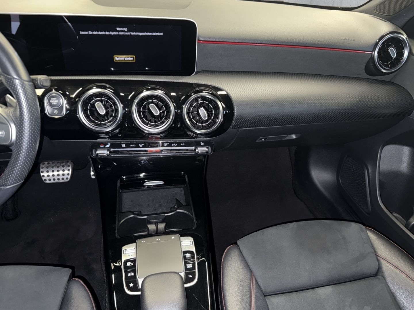 Mercedes-Benz A 200 Sportpaket Navi Digitales Cockpit LED Klim foto 14