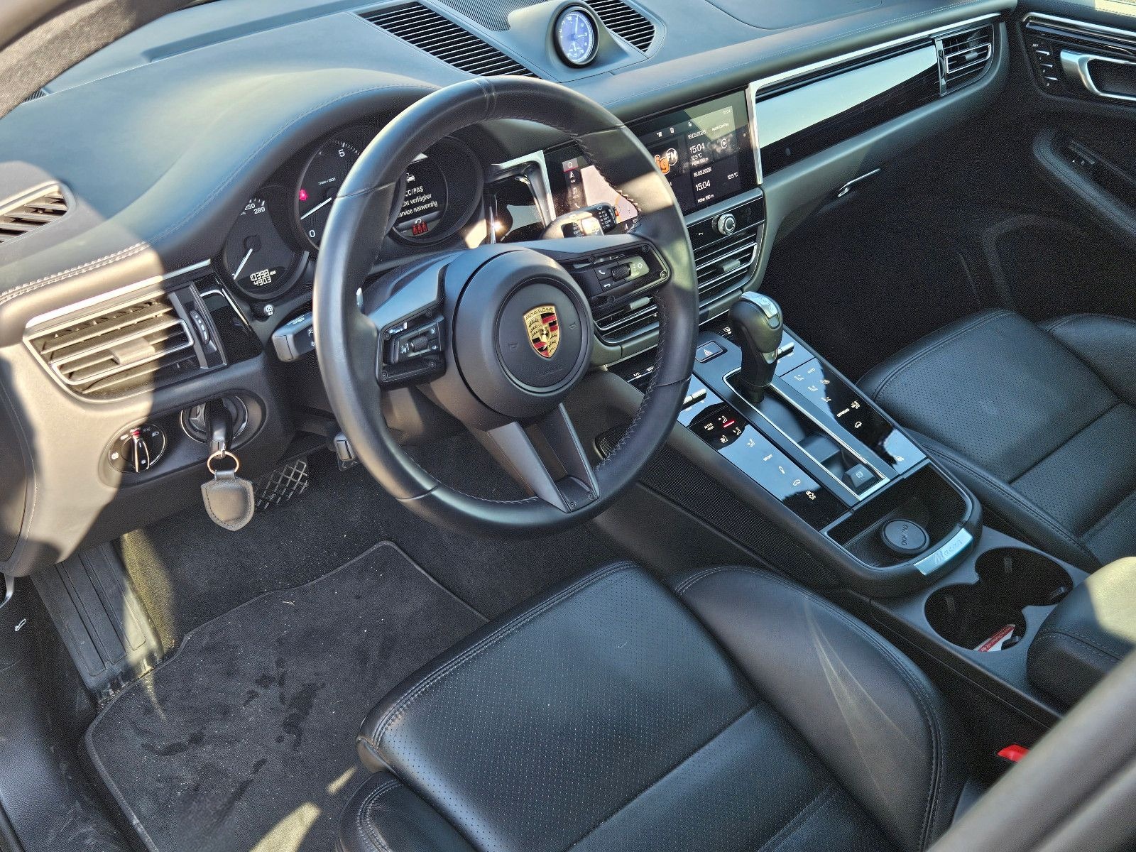 Porsche Macan Turbo 21Zoll DeutschesFahrzeug Panorama foto 14