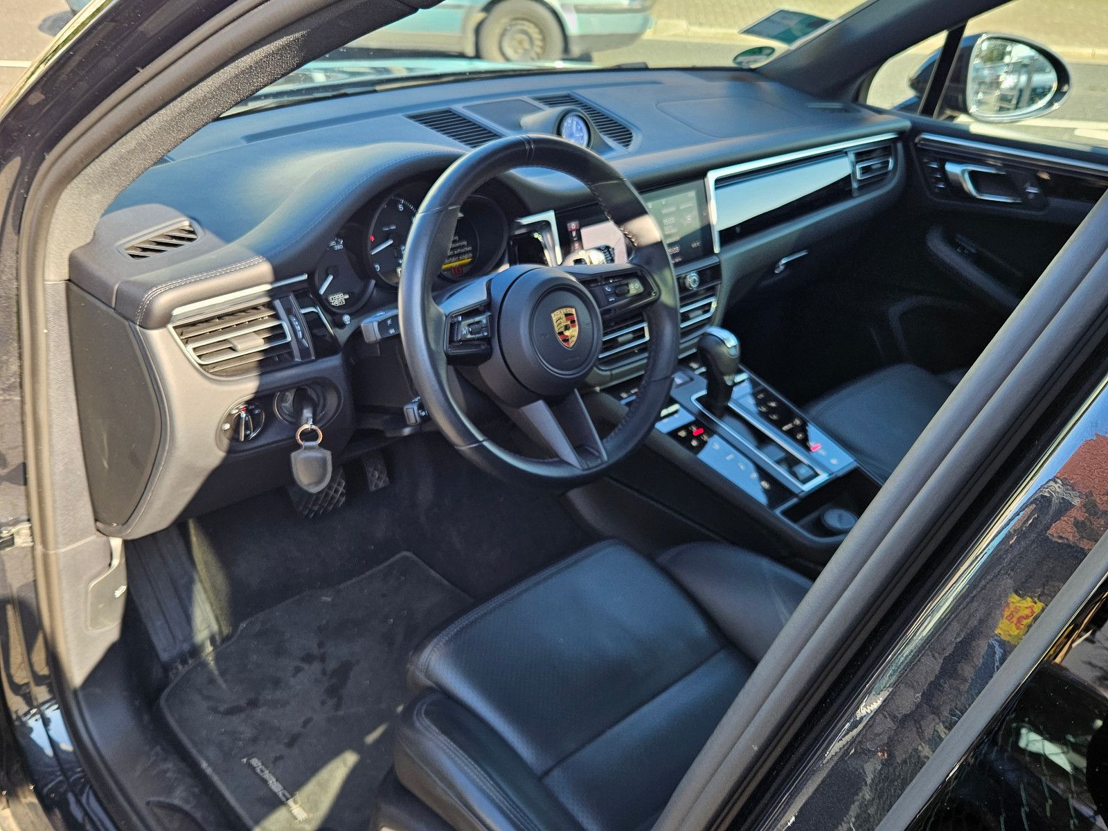 Porsche Macan Turbo 21Zoll DeutschesFahrzeug Panorama foto 17