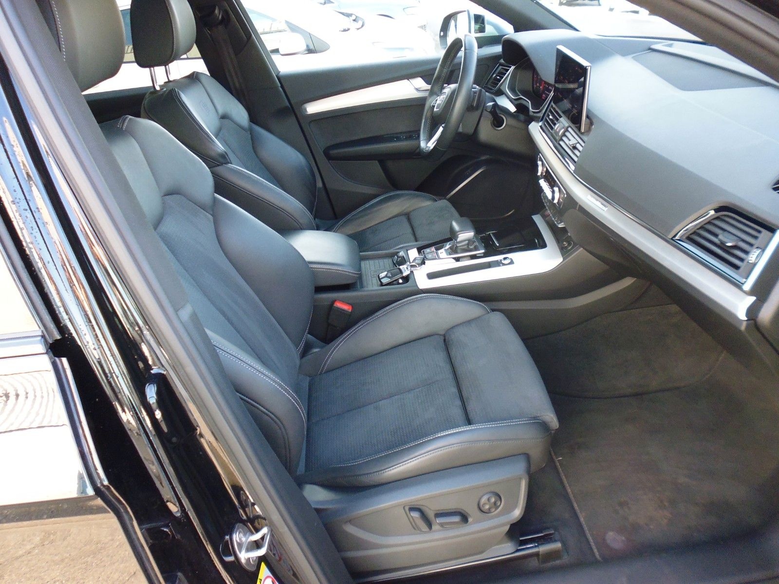 Audi SQ5 Sportback 3.0 TDI quattro foto 14