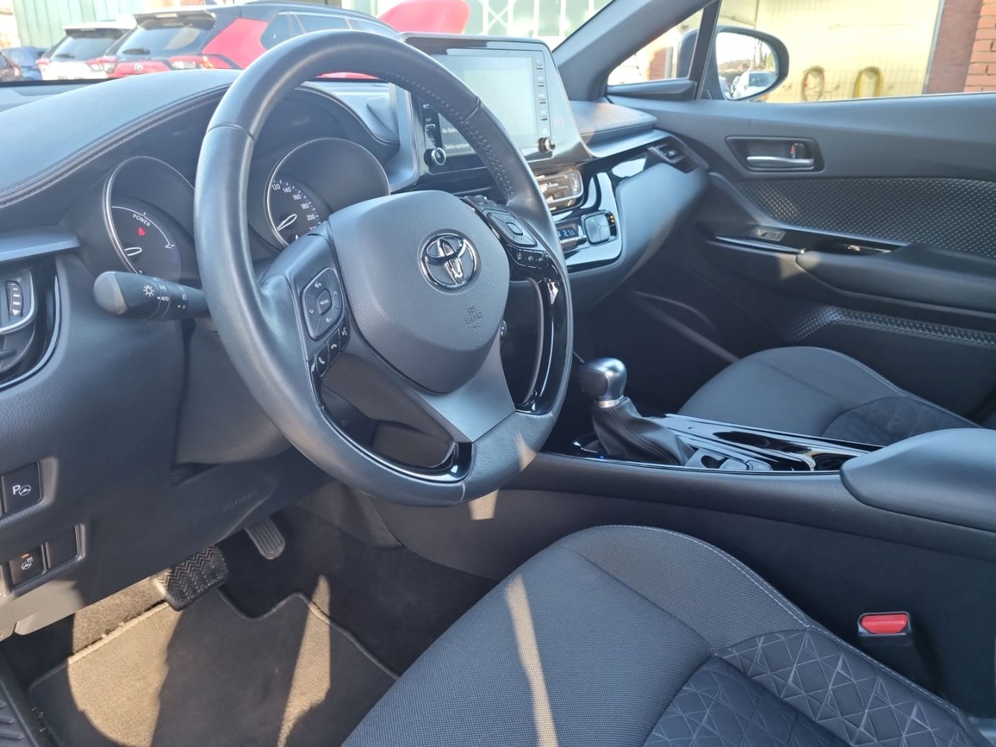 Toyota C-HR Hybrid 2.0 Team*NAV*LED*ACC*AppleCarPlay*An foto 11