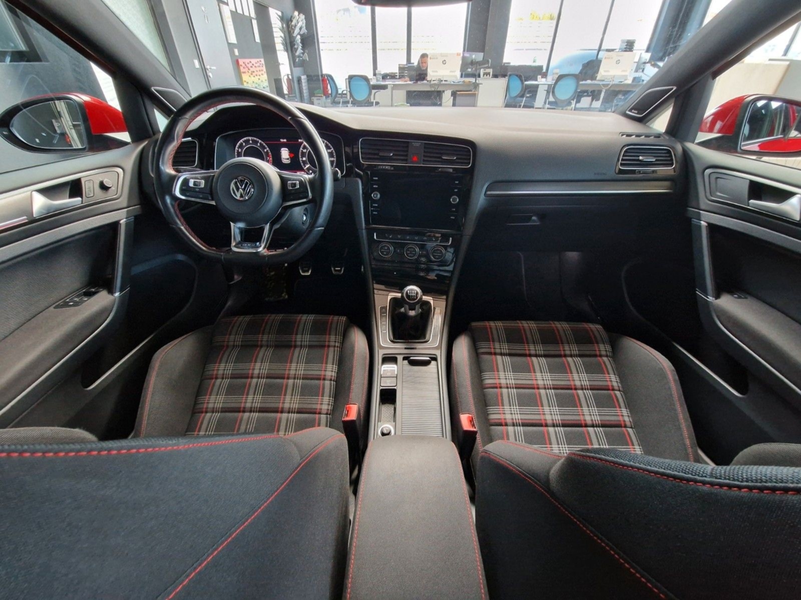 Volkswagen Golf GTI Performance 2,0TSI*STANDHZG*PANO*KAMERA foto 12