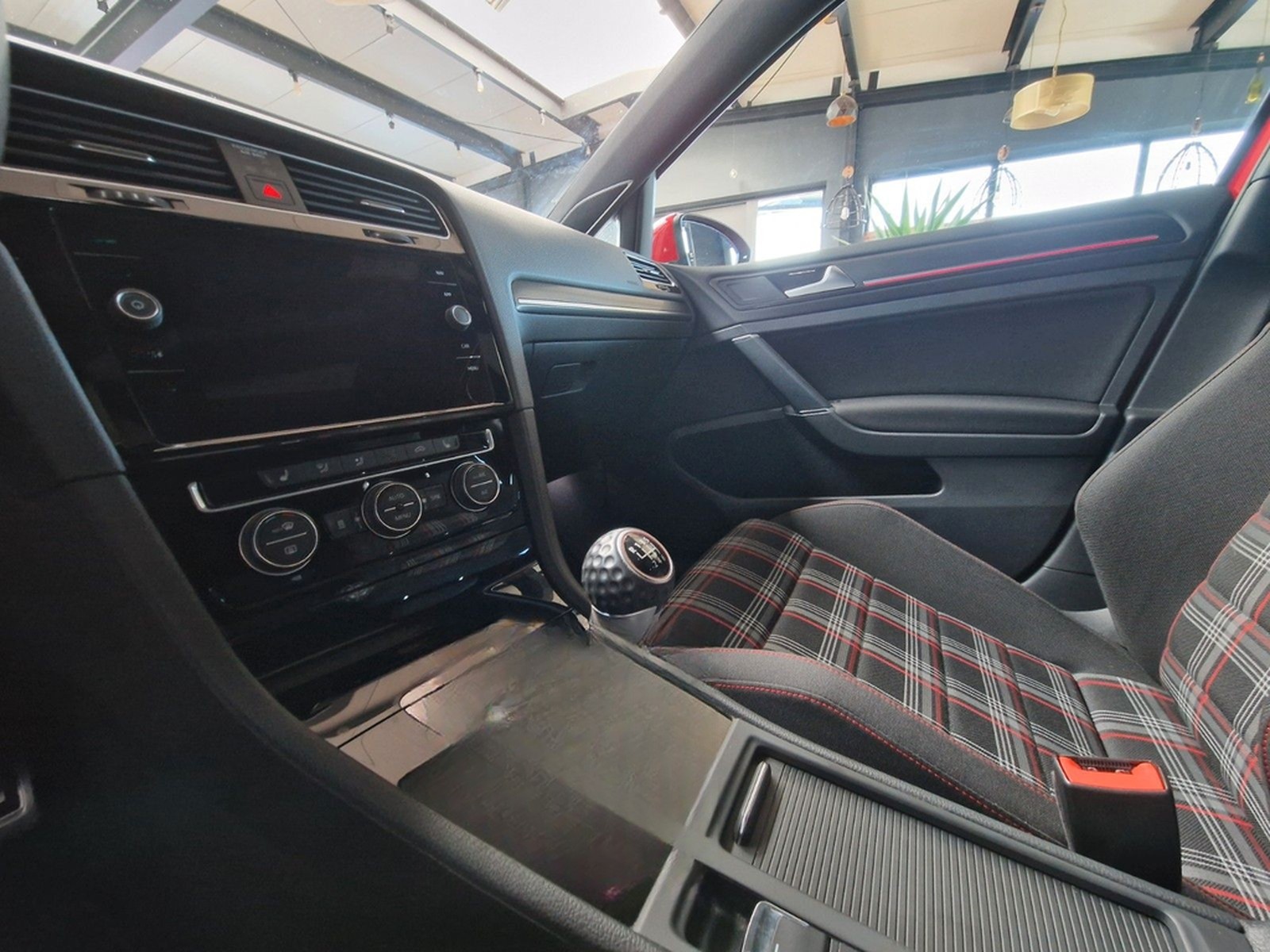 Volkswagen Golf GTI Performance 2,0TSI*STANDHZG*PANO*KAMERA foto 9