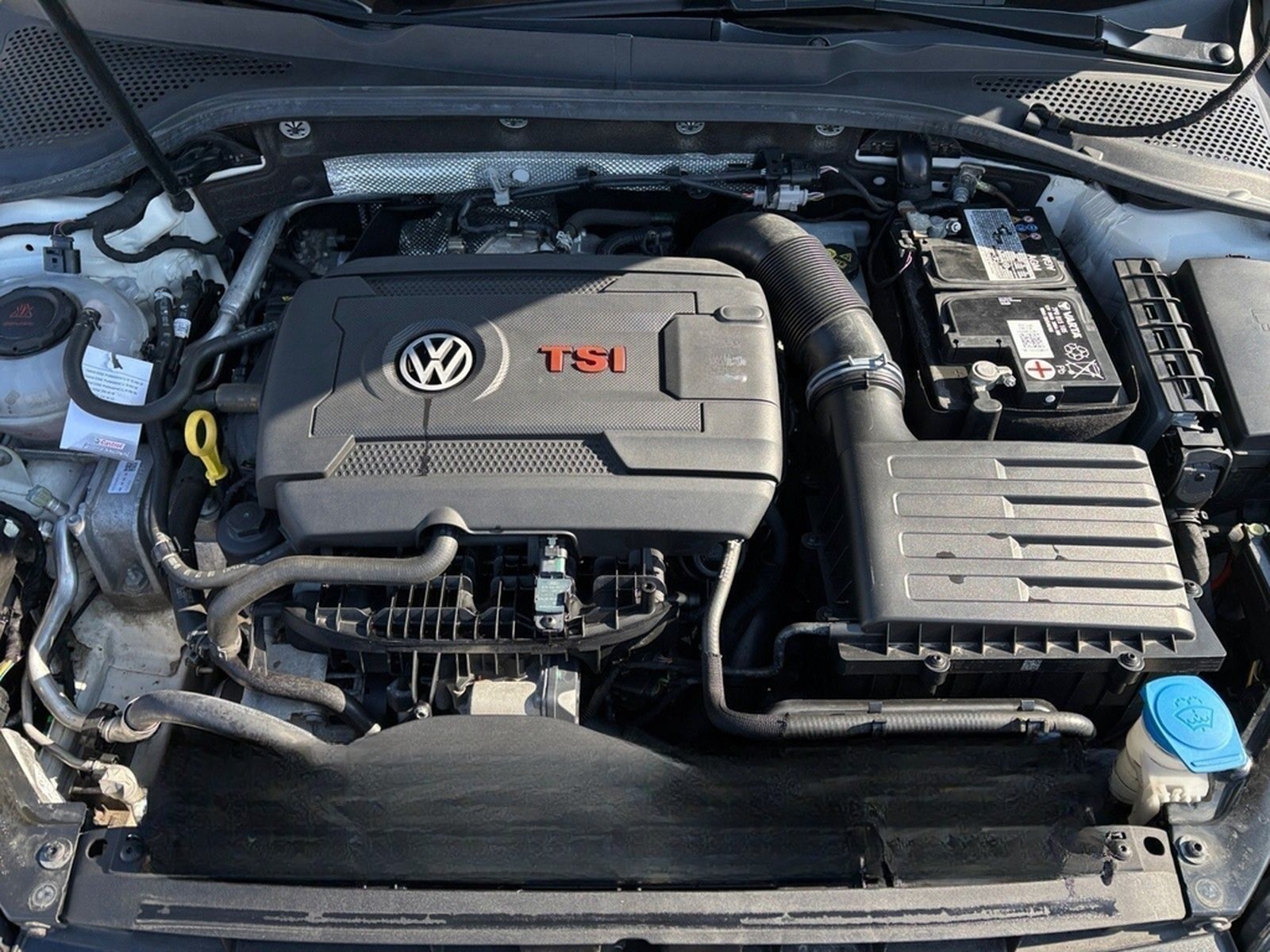 Volkswagen Golf GTI (BlueMotion Technology) foto 11