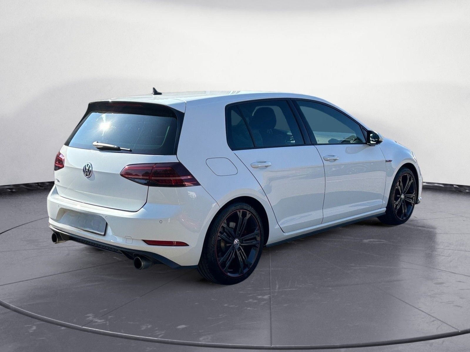 Volkswagen Golf GTI (BlueMotion Technology) foto 6
