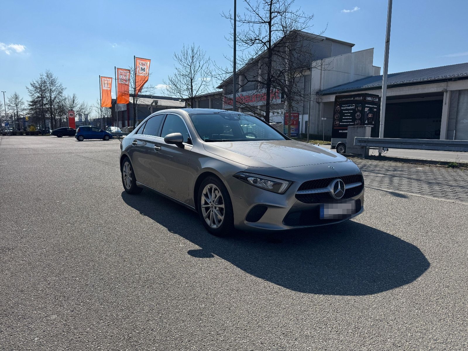 Mercedes-Benz A 220 d 4MATIC DCT - Lim. / Business foto 2
