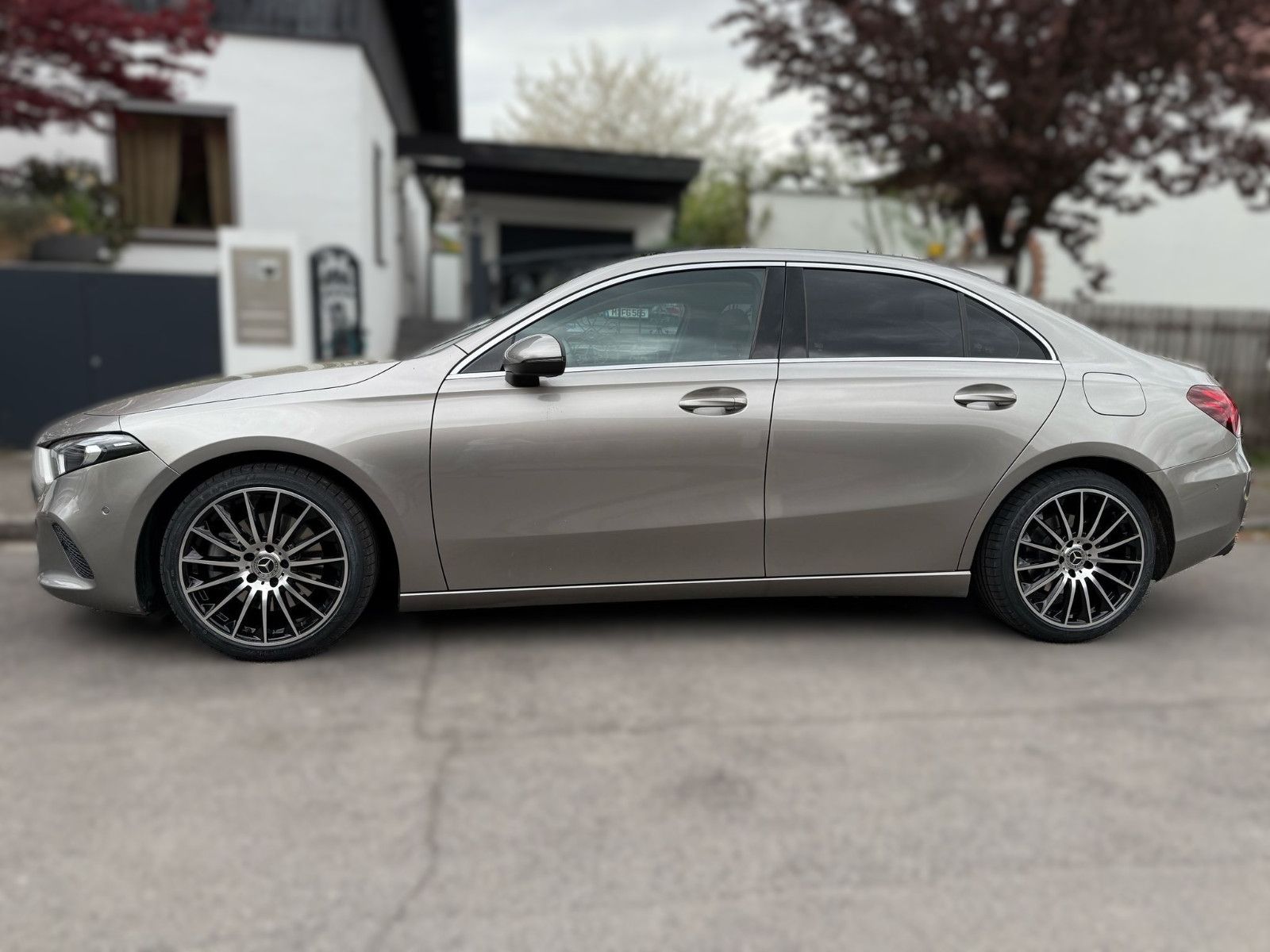 Mercedes-Benz A 220 d 4MATIC DCT - Lim. / Business foto 11