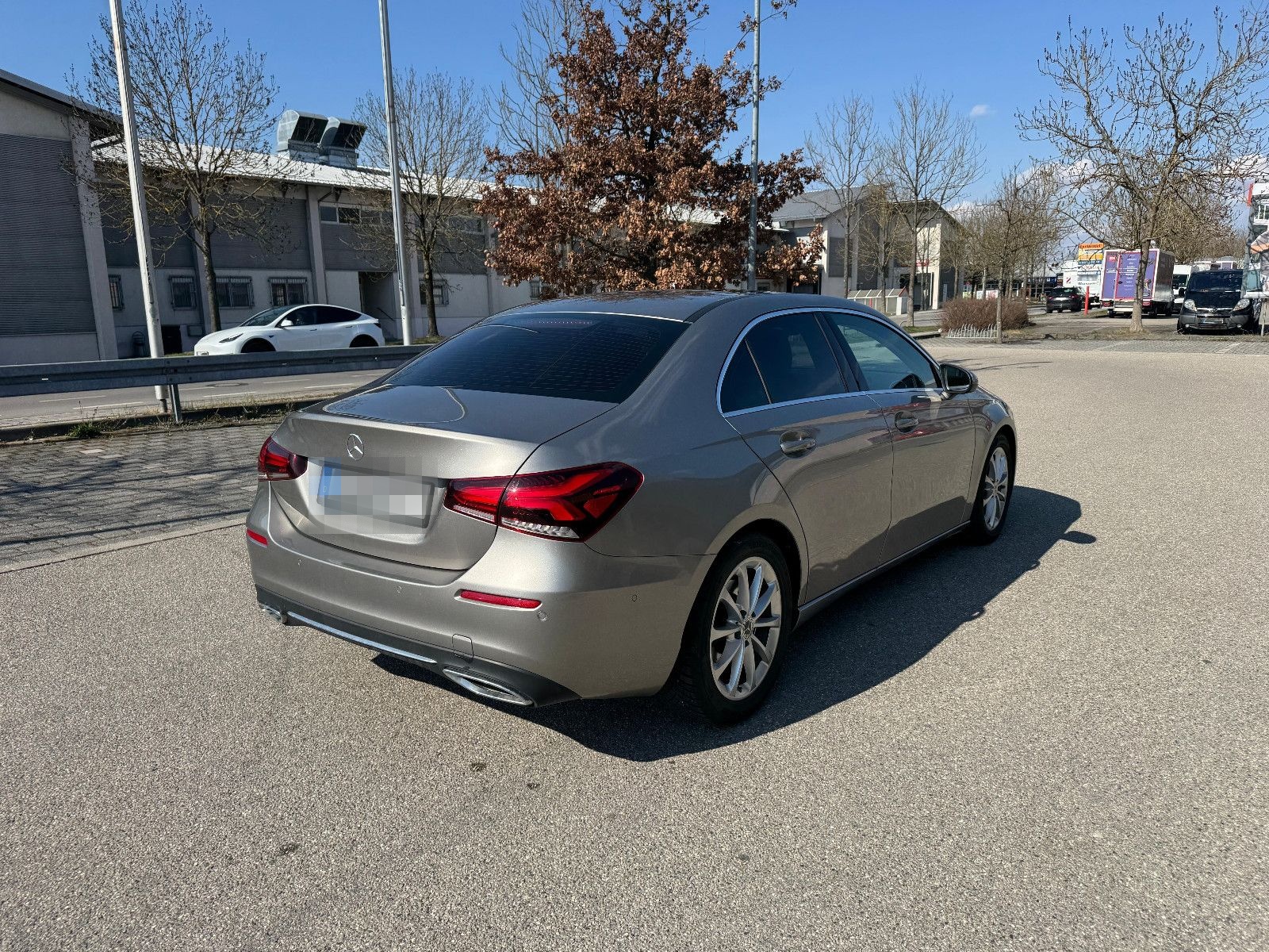 Mercedes-Benz A 220 d 4MATIC DCT - Lim. / Business foto 3
